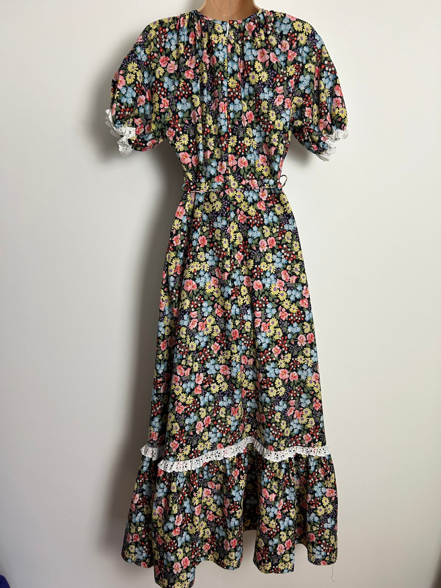 Vintage 1970s DENISE UK Size 8 Pretty Black Pink Lemon & Blue Mixed Floral Print Cotton Prairie Boho Maxi Dress