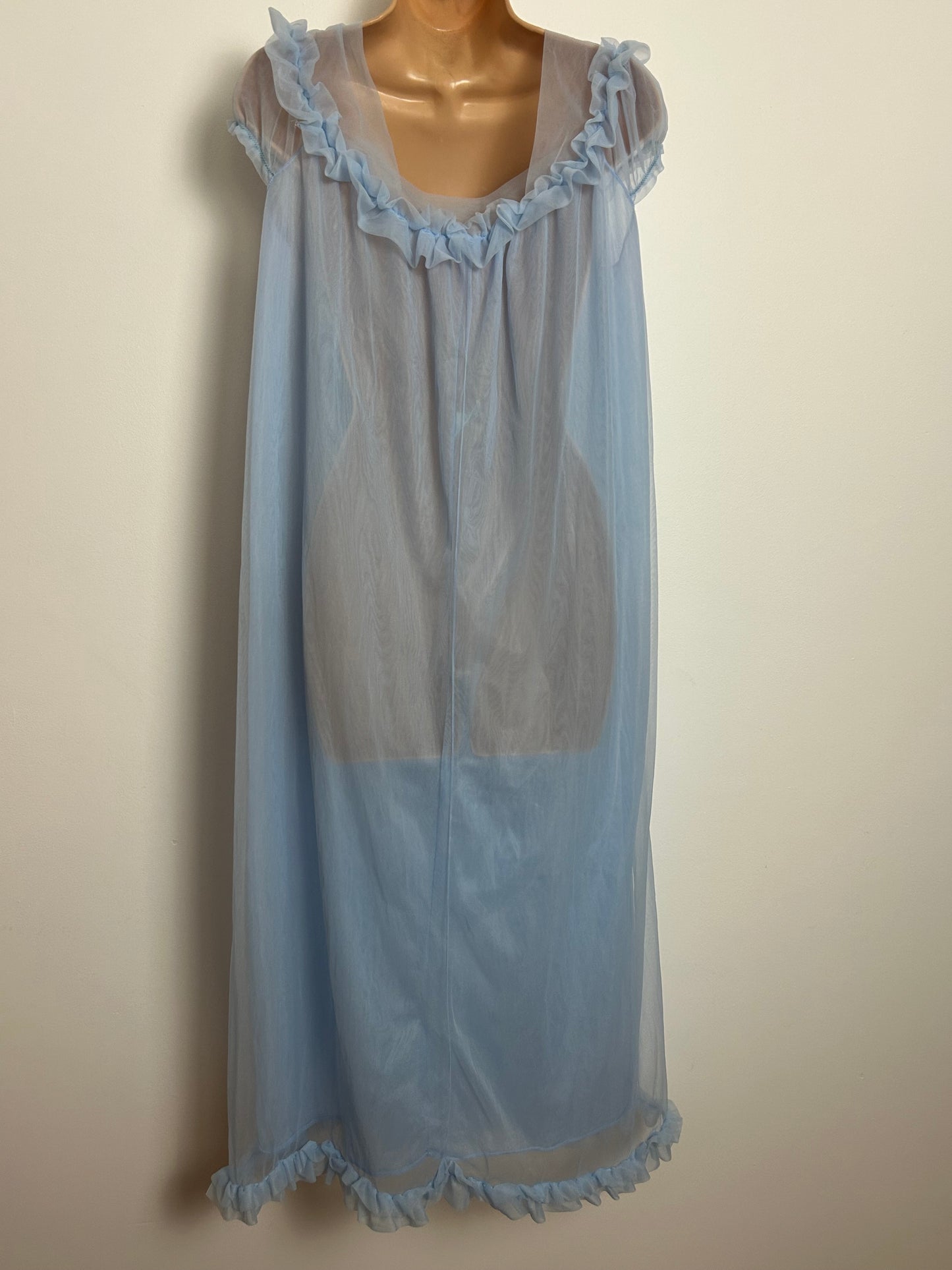 Vintage Late 1960s Size 16 Powder Blue Ruffle Bow Trim Detail Negligee Peignoir Nightdress