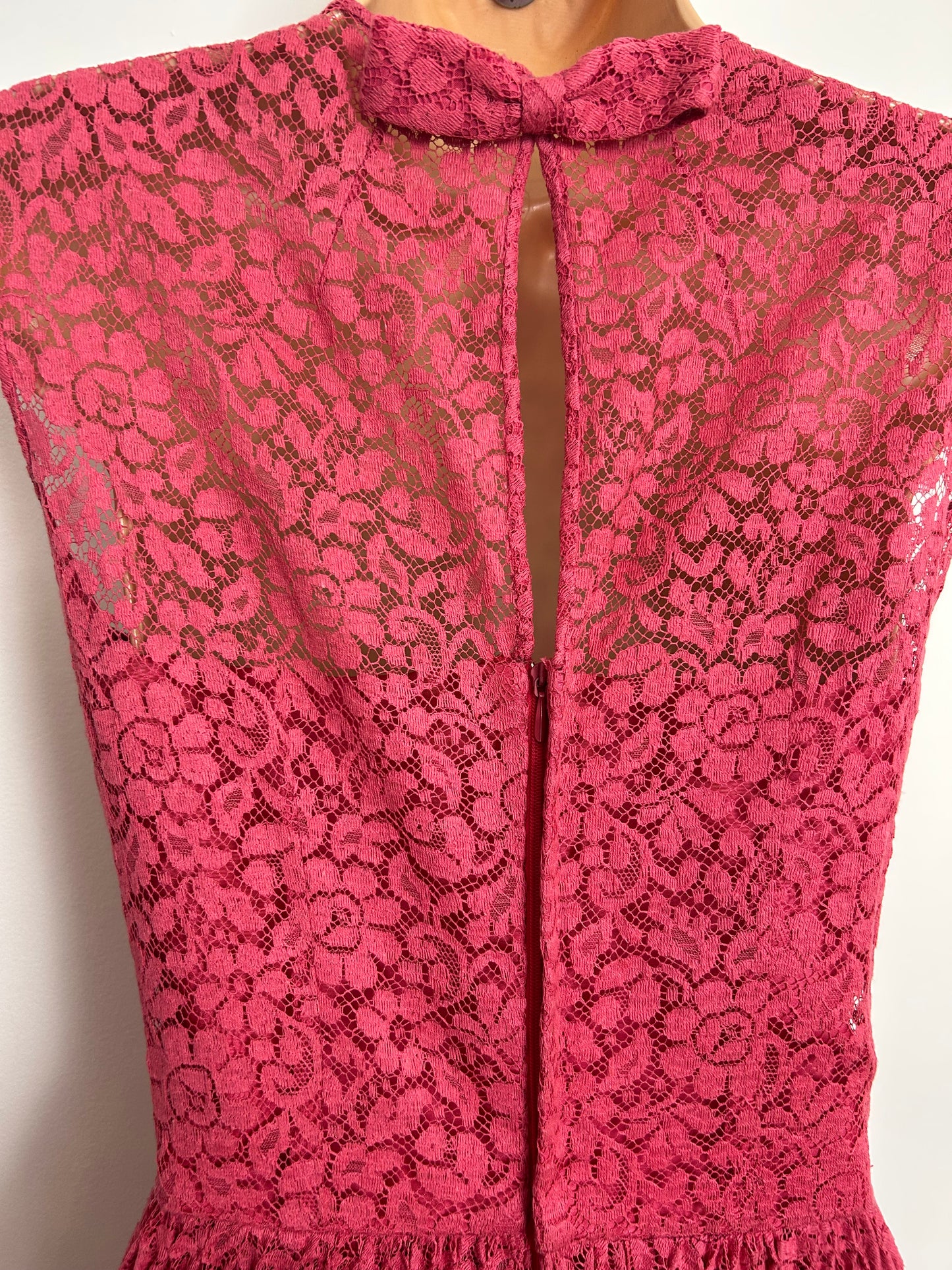 Vintage Early 1970s Size 6 Pink Lace Pintuck Detail Pleated Party Cocktail Dress