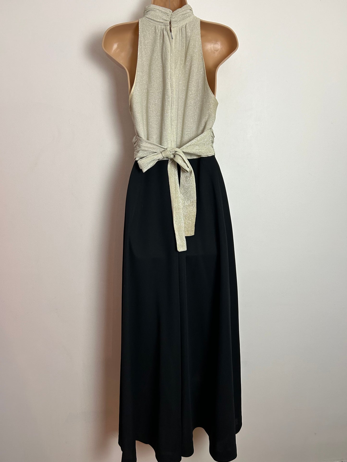Vintage 1970s RICHARD SHOPS UK Size 8 Silver Lurex & Black Sleeveless Occasion Evening Maxi Dress