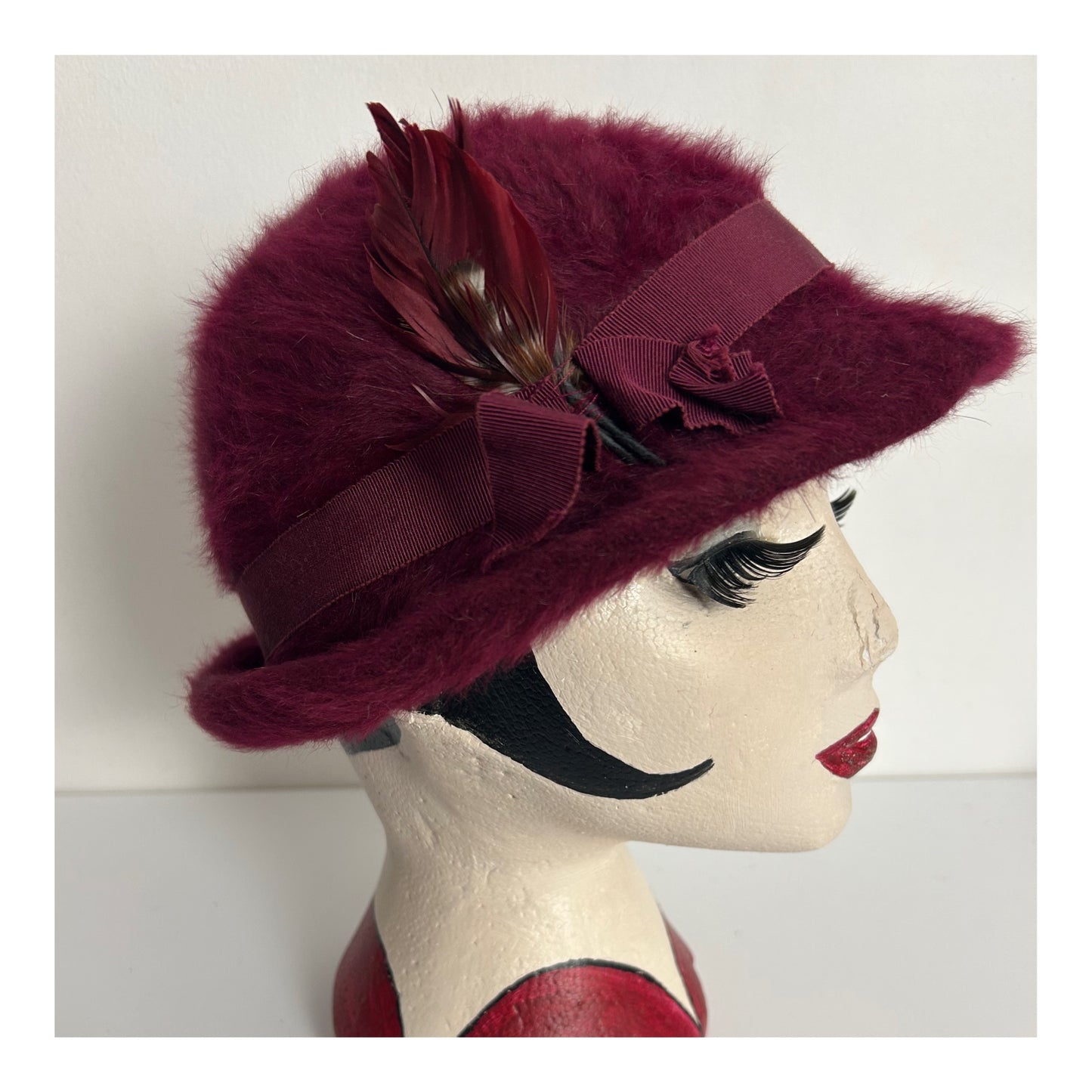 Vintage MARIE FRANCOISE, PARIS Magenta Angora Mix Feather Detail Hat