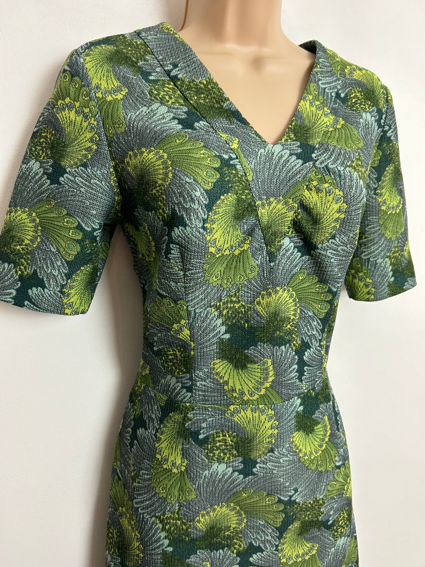 Vintage 1960s UK Size 8 Green Tones Floral Print Short Sleeve Mod Dress