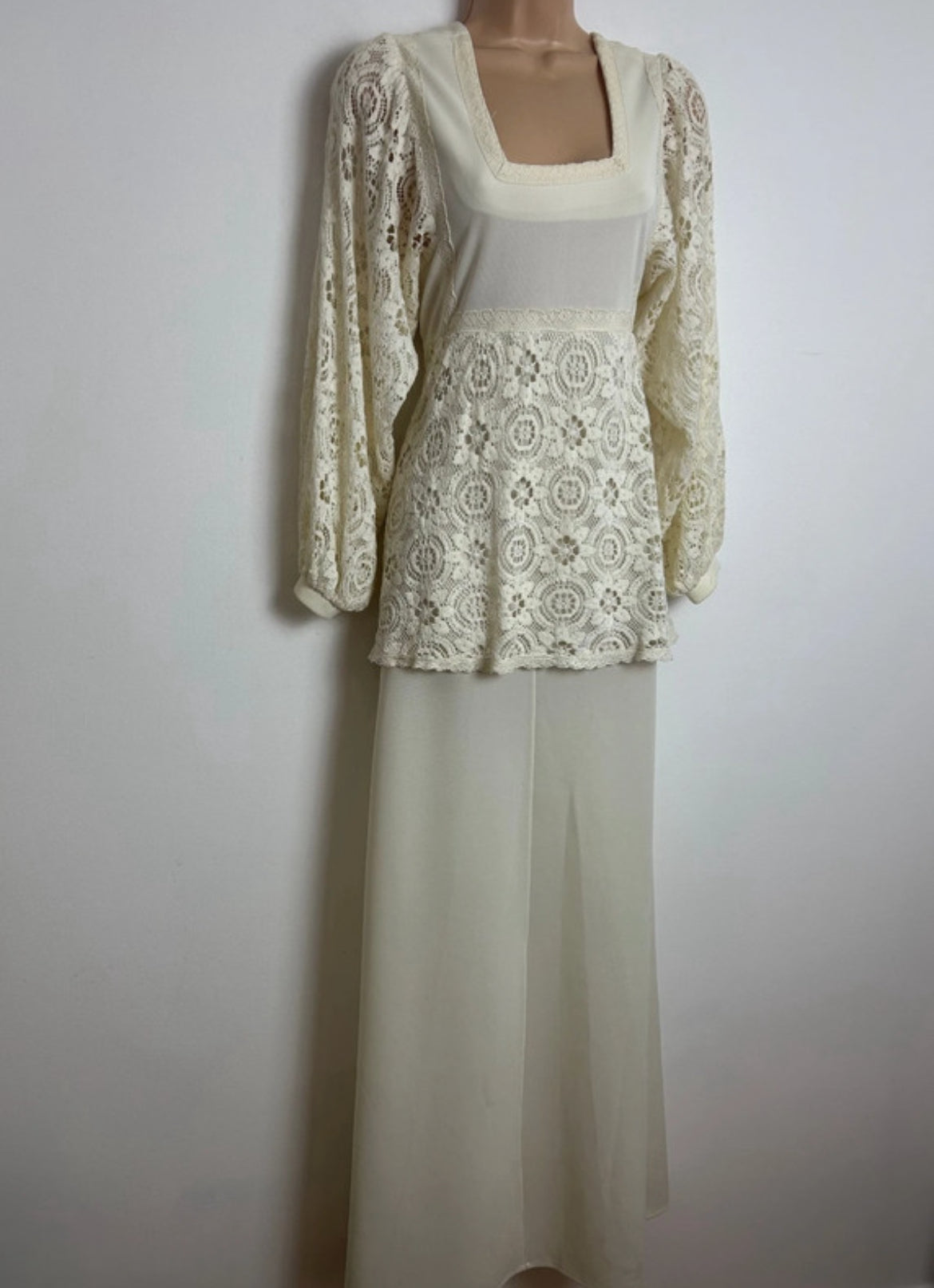 Vintage 1970s FREEMANS Size 10 Cream Lace Layered Long Sleeve Boho Occasion Maxi Dress