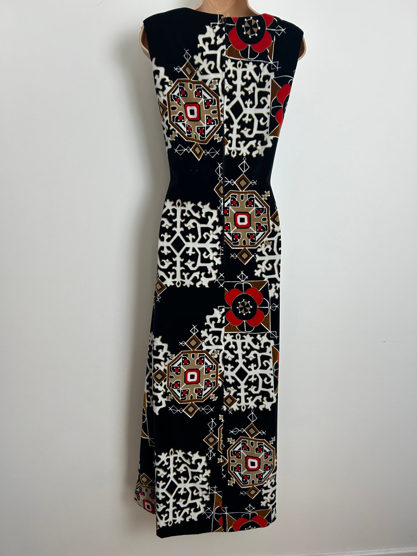 Vintage 1970s Size 10 Black White Beige & Red Abstract Print Velvet Column Maxi Dress