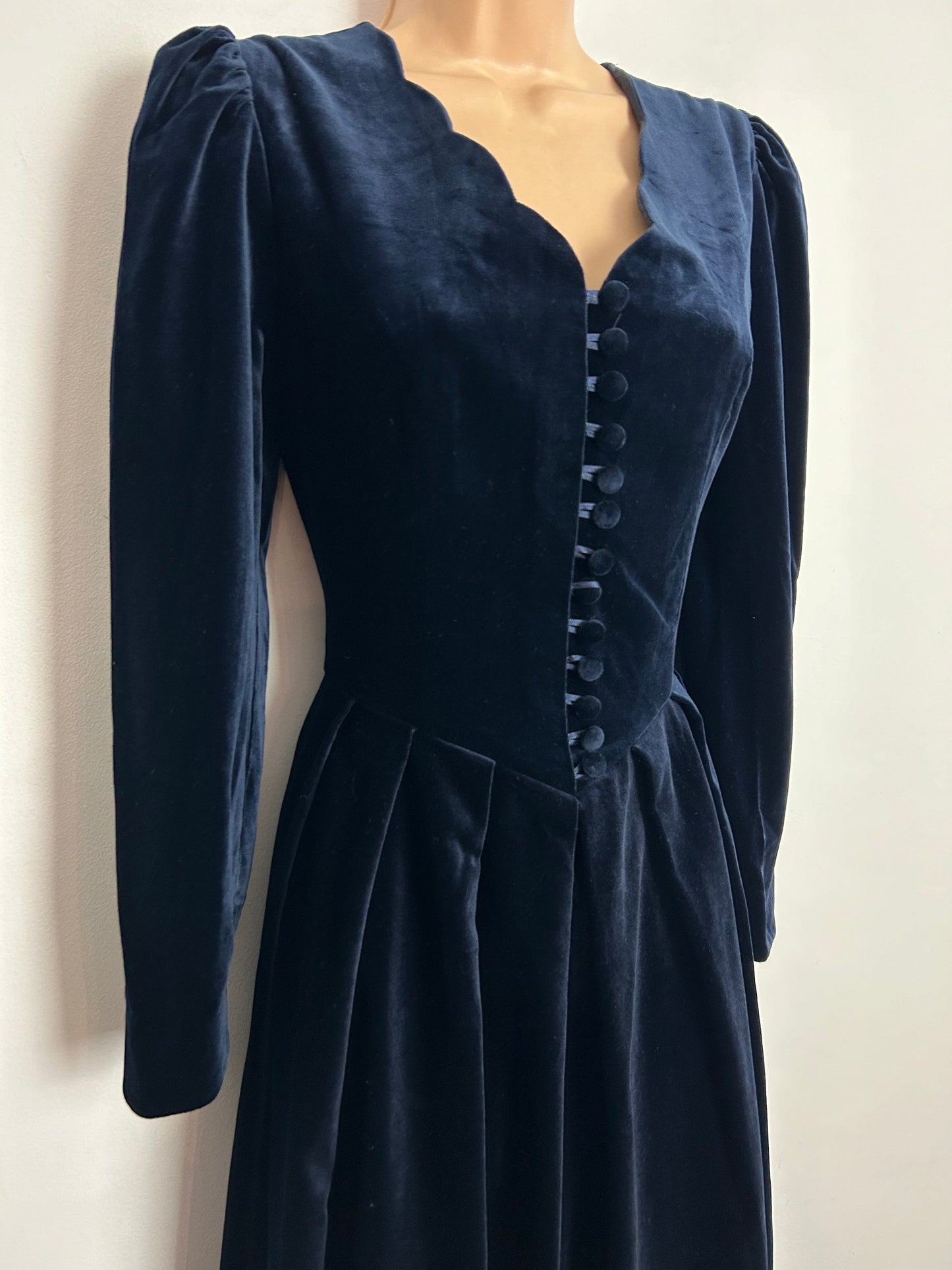 Vintage 1980s LAURA ASHLEY UK Size 8-10 (Size 12 On Label) Dark Blue Velvet Scallop Neck Long Sleeve Dress