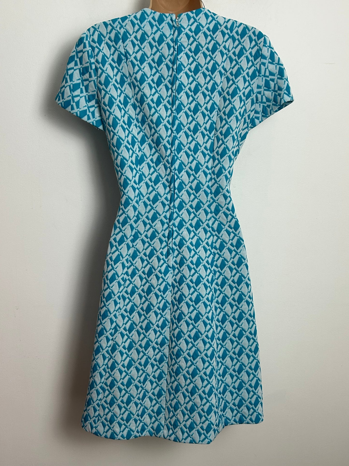 Vintage 1960s Size 10-12 Blue & Turquoise Blue & White Diamond Pattern Crimplene Mod Dress Suit