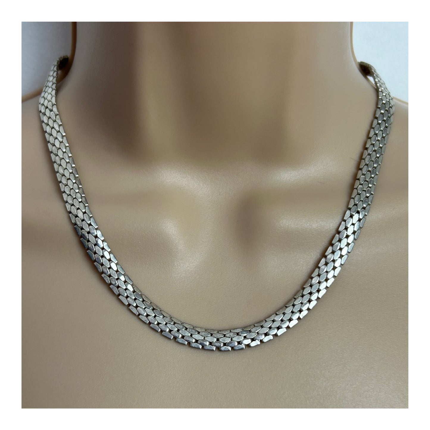 Vintage 1970s Silver Tone Choker Style Mesh Necklace