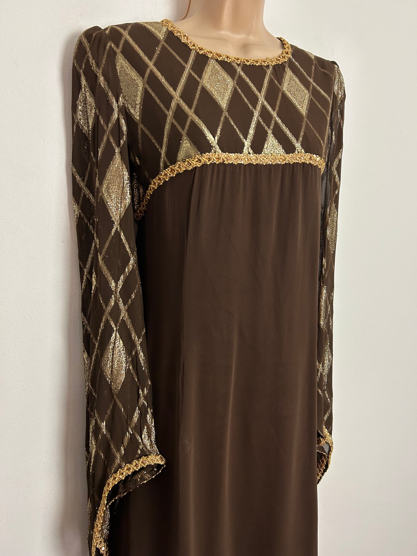 Vintage Early 1960s ALEXANDER CLARE UK Size 10 Brown & Gold Lurex Diamond Pattern Long Sleeve Occasion Maxi Dress
