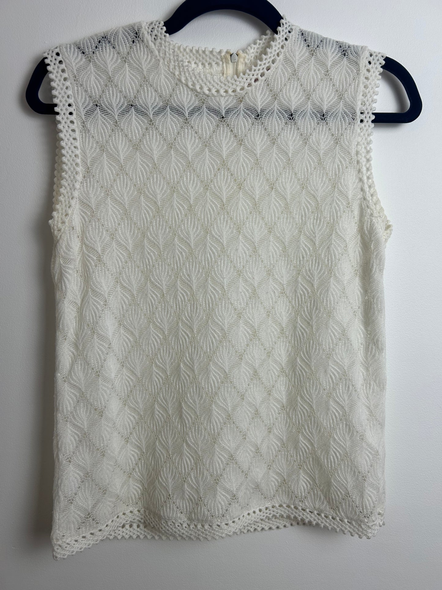 Vintage Early 1970s FAIR LADY Size 10 White Acrylic Lace Sleeveless Top