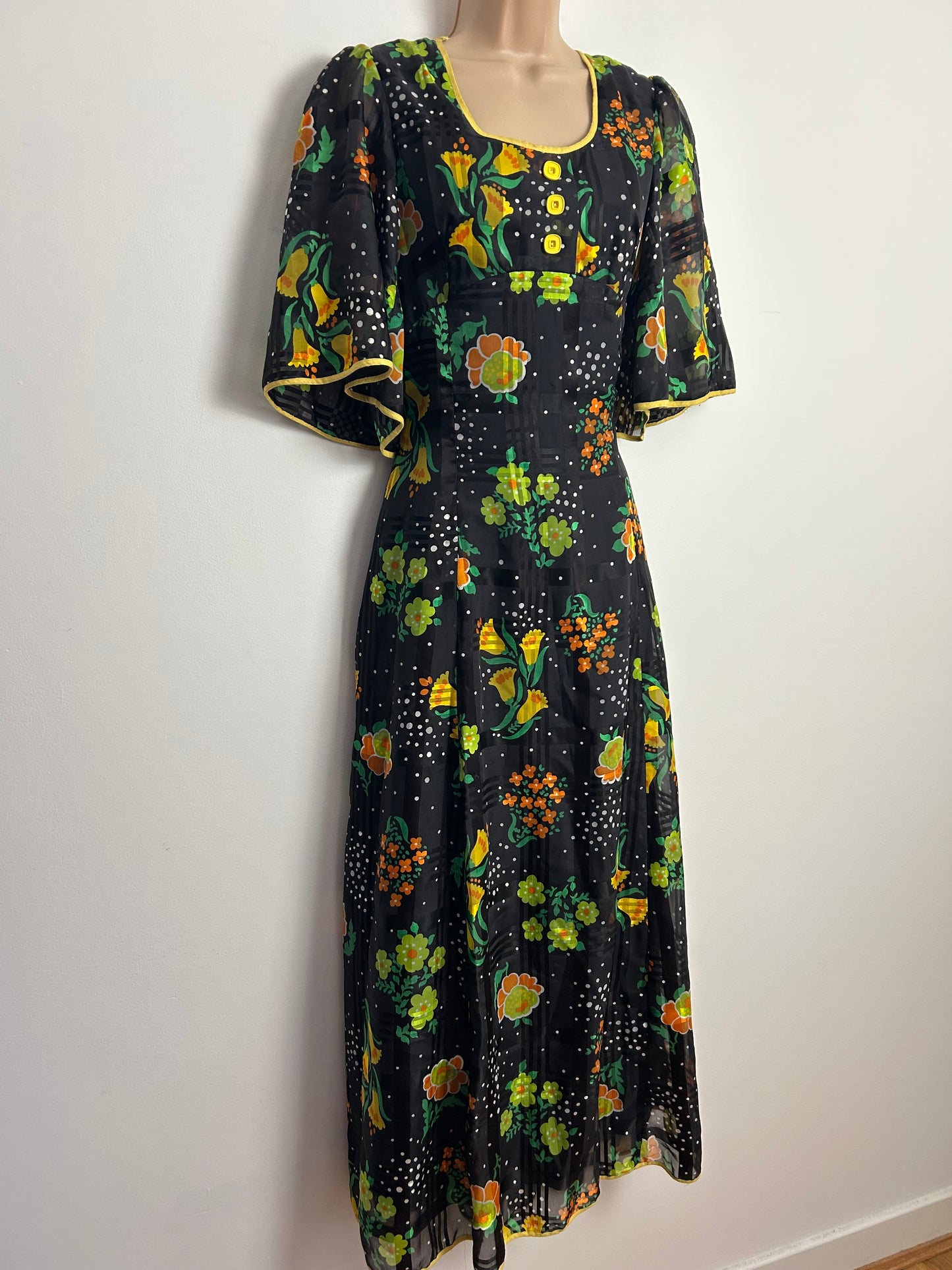 Vintage 1970s Size 8 Black Yellow Orange & Green Floral & Polka Dot Print Short Flared Sleeve Maxi Dress