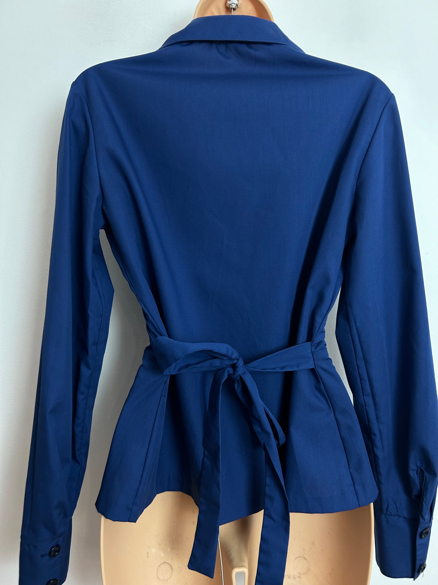 Vintage 1970s UK Size 12 Navy Blue Ladder Lace Detail Long Sleeve Dagger Collar Cotton Mix Tie Back Shirt