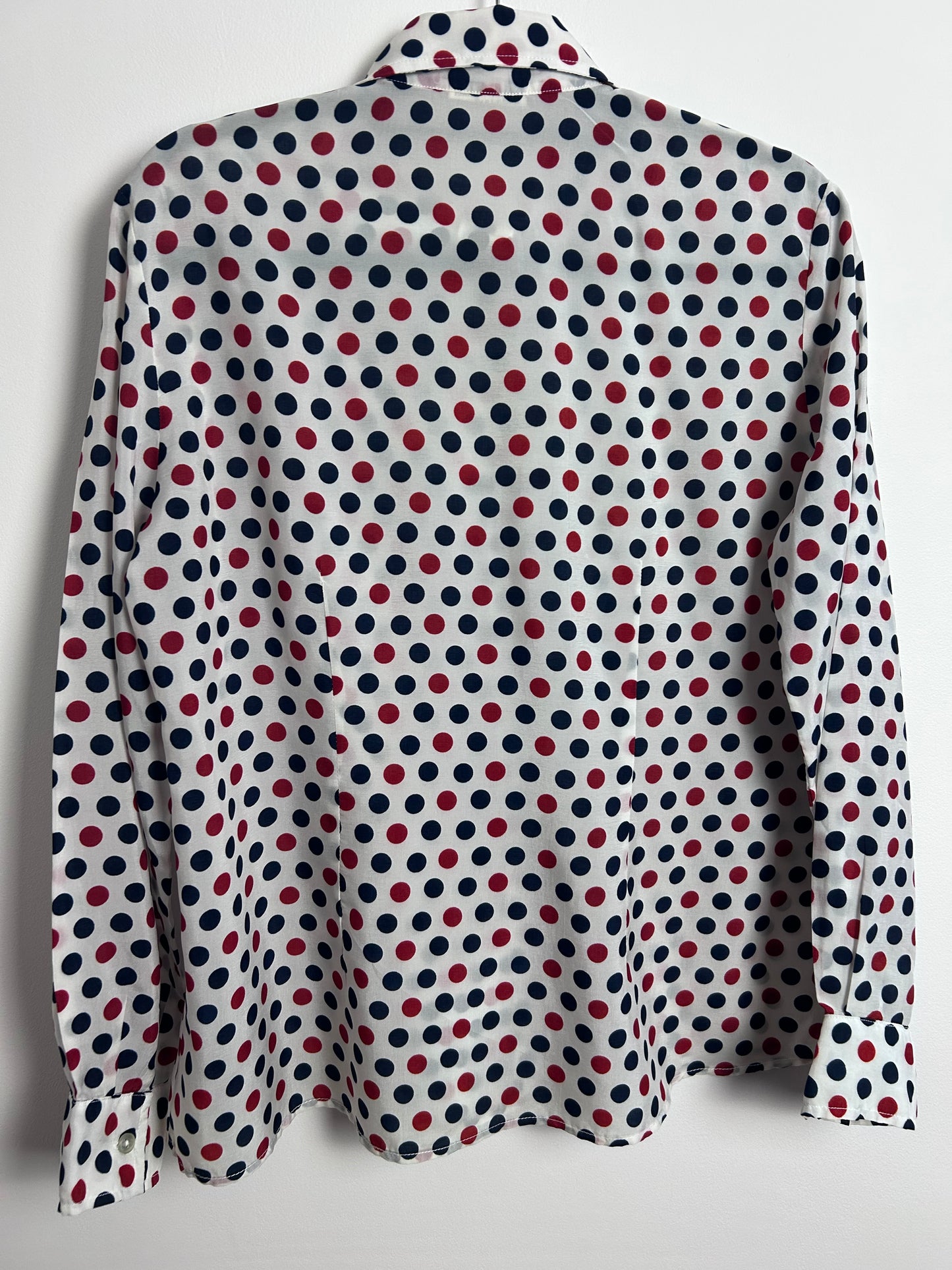 Vintage 1970s UK Size 16 White Navy Blue & Red Polka Dot Spot Print Dagger Collar Long Sleeve Shirt