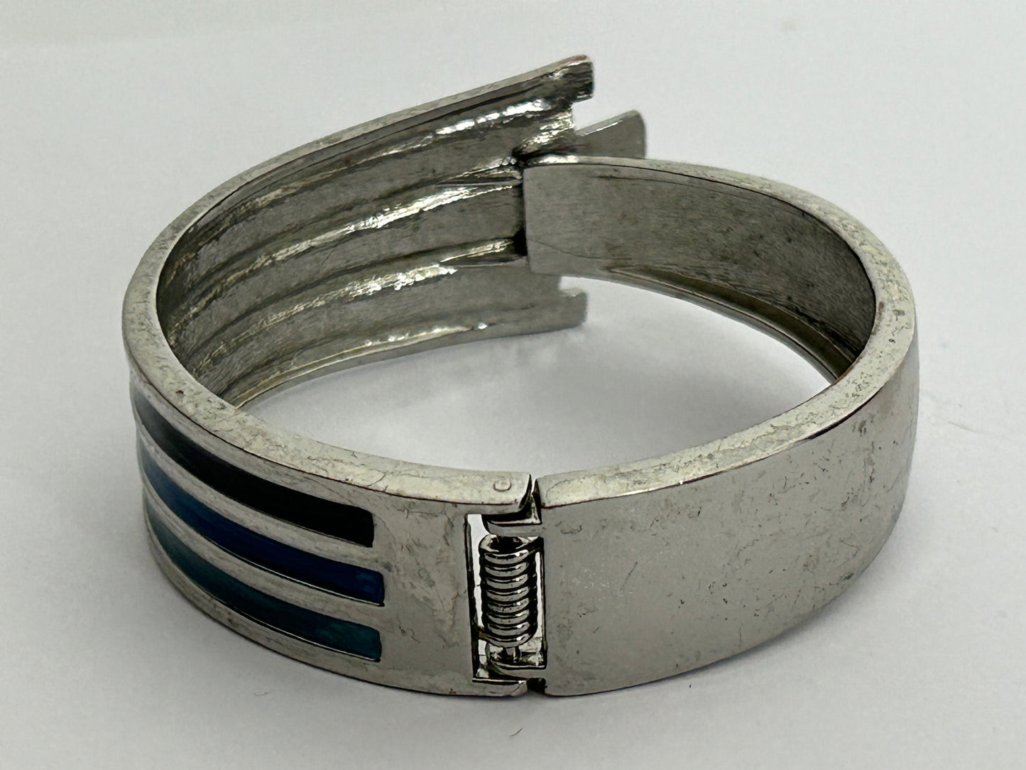 Vintage 1970s Silver Tone & Blue Enamel Modernist Hinged Clamper Bangle/Bracelet