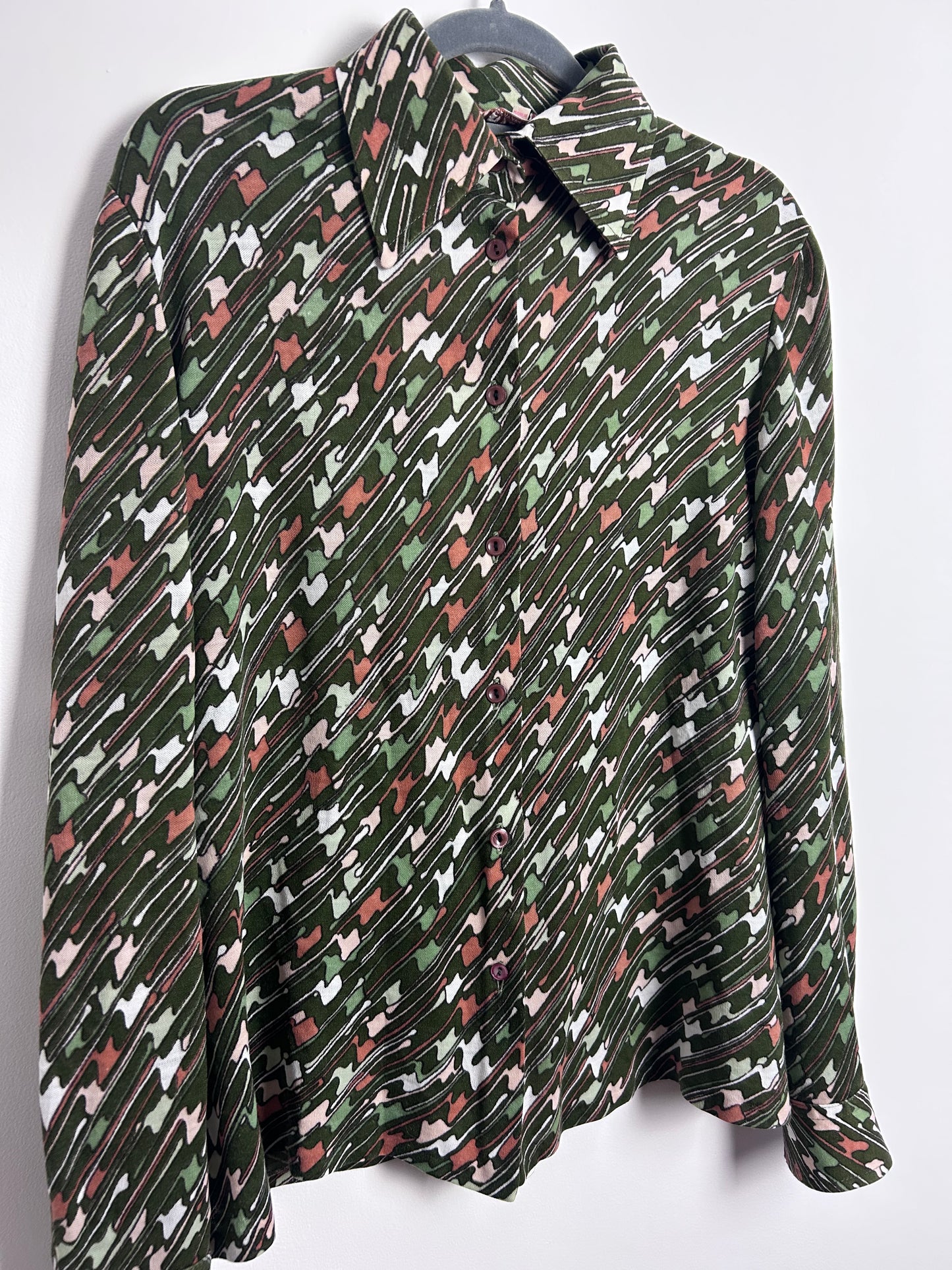 Vintage 1970s TRICOSA UK Size 14-16 Dark Green Abstract Stripe Print Long Sleeve Shirt