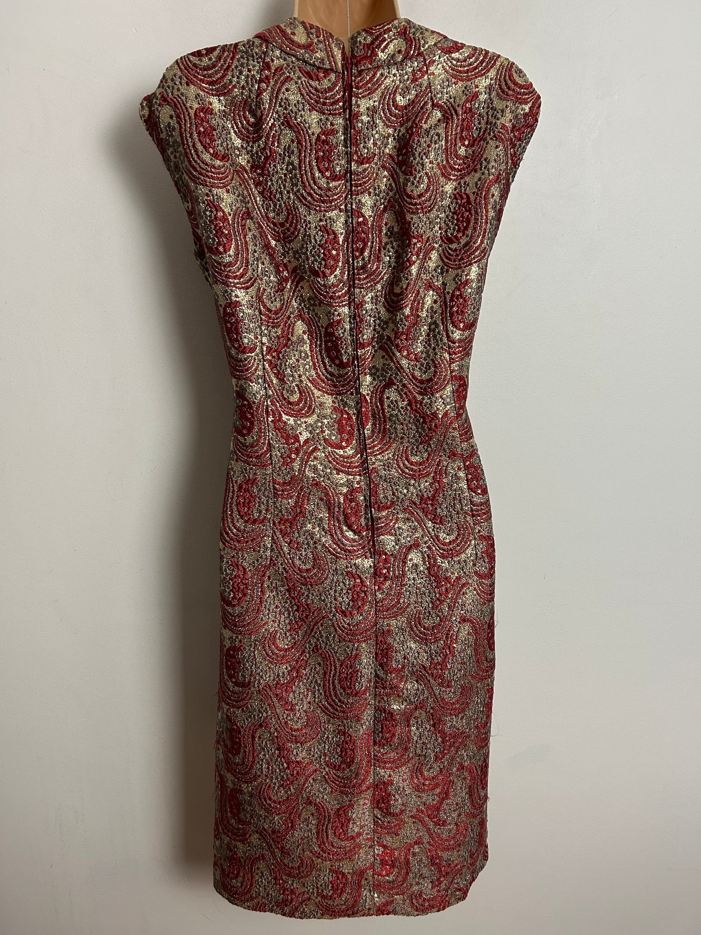 Vintage 1960s UK Size 14 Red & Gold Brocade Sleeveless Mod Xmas Party Shift Dress