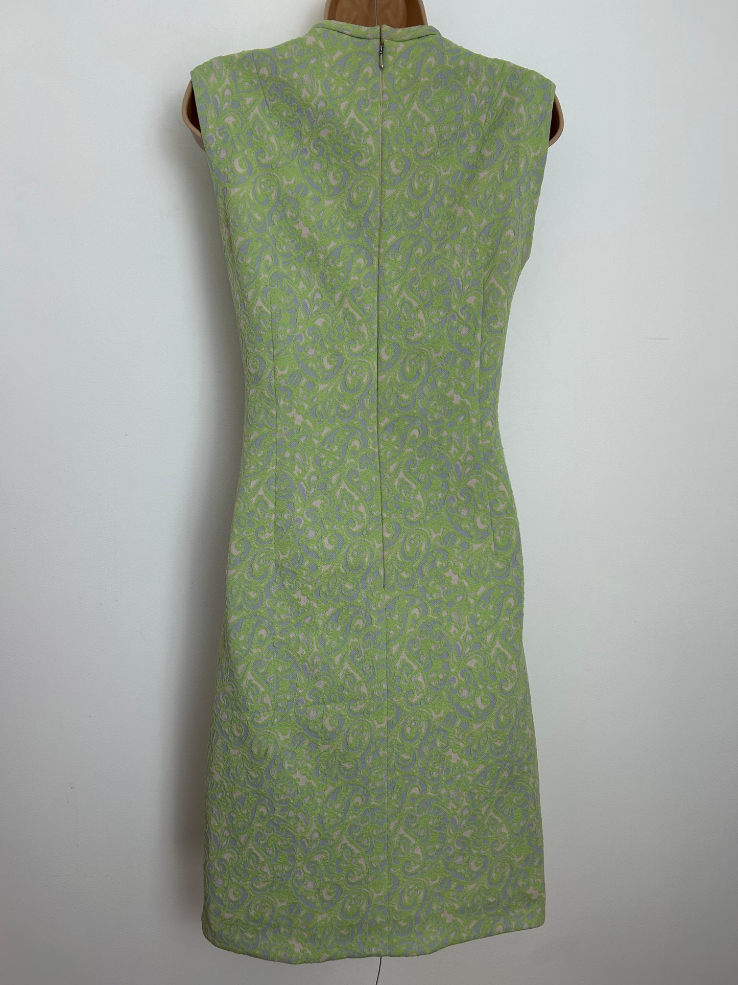 Vintage 1960s Size 8-10 Pale Green Lilac & Pink Crimplene Sleeveless Pocket Detail Mod Shift Dress