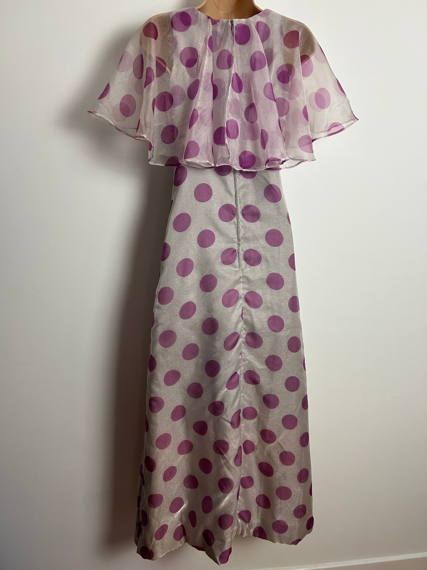 Vintage 1970s ALEXANDER CLARE UK Size 6-8 Pale Silvery Grey & Pink Spot Print Cape Sleeve Maxi Dress