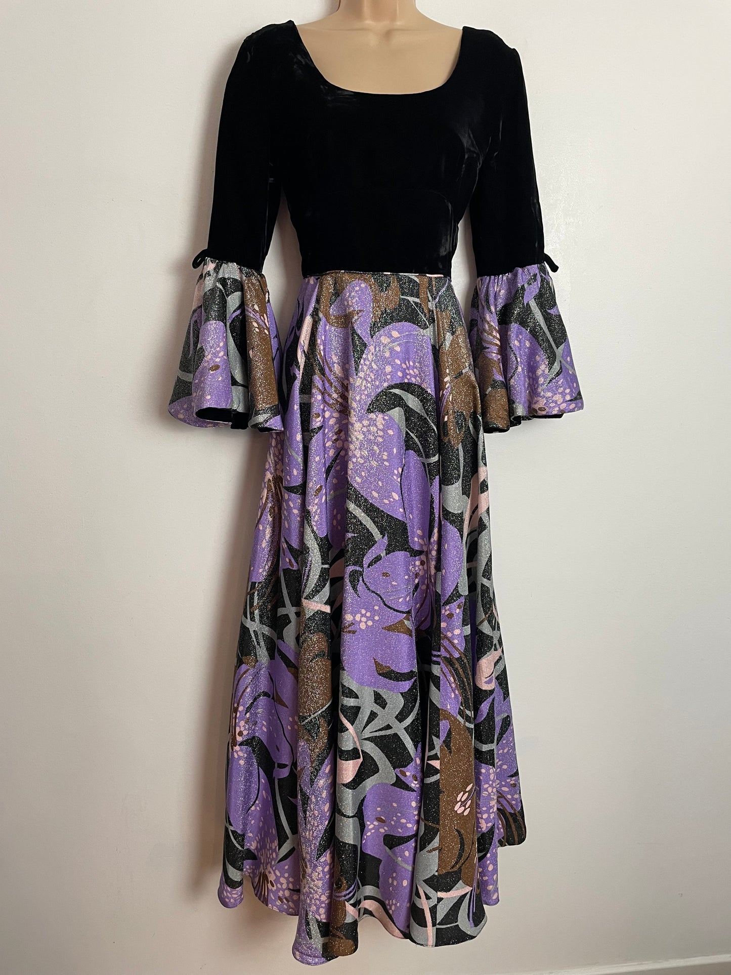 Vintage 1970s UK Size 6-8 Stunning Black & Pink Tones Abstract Print Velvet & Lurex Occasion Evening Maxi Dress