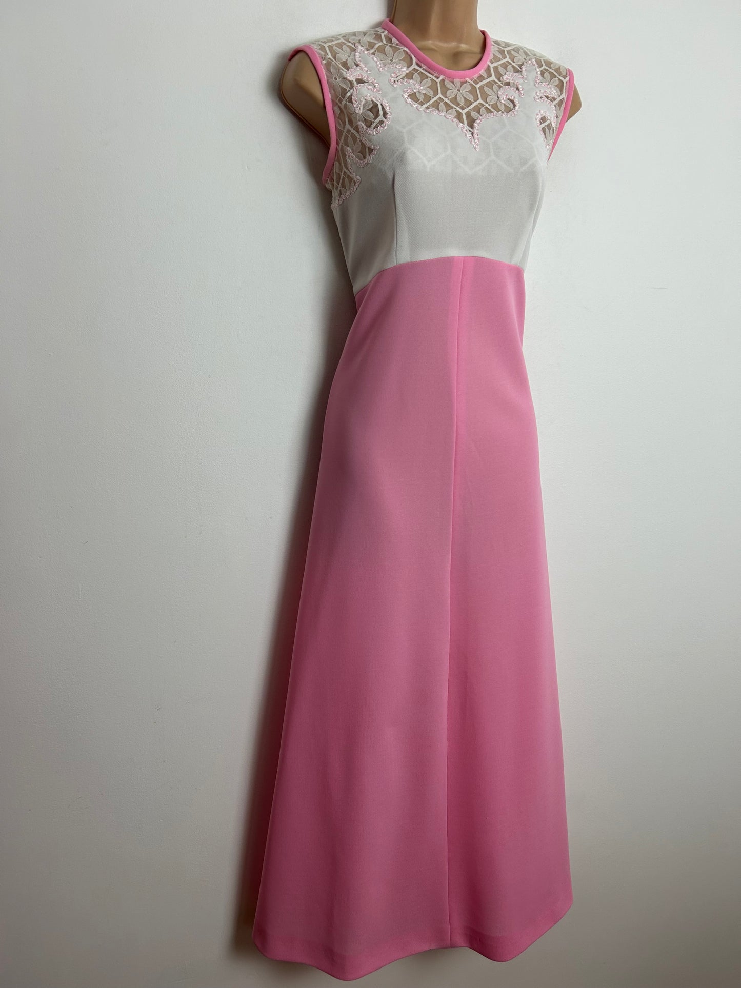 Vintage Late 1960s Size 12 Pink & White Lace Detail Sleeveless Summer Maxi Dress