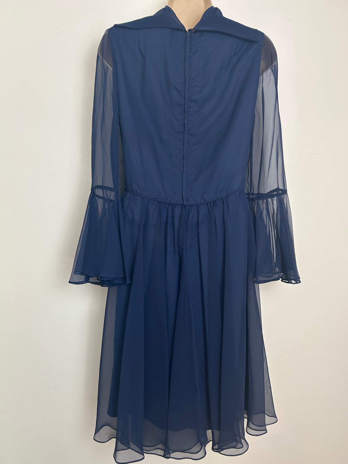 Vintage 1960s SUSAN SMALL Size 12 Navy Blue Chiffon Flare Cuff Gather Pleated Mid Length Dress