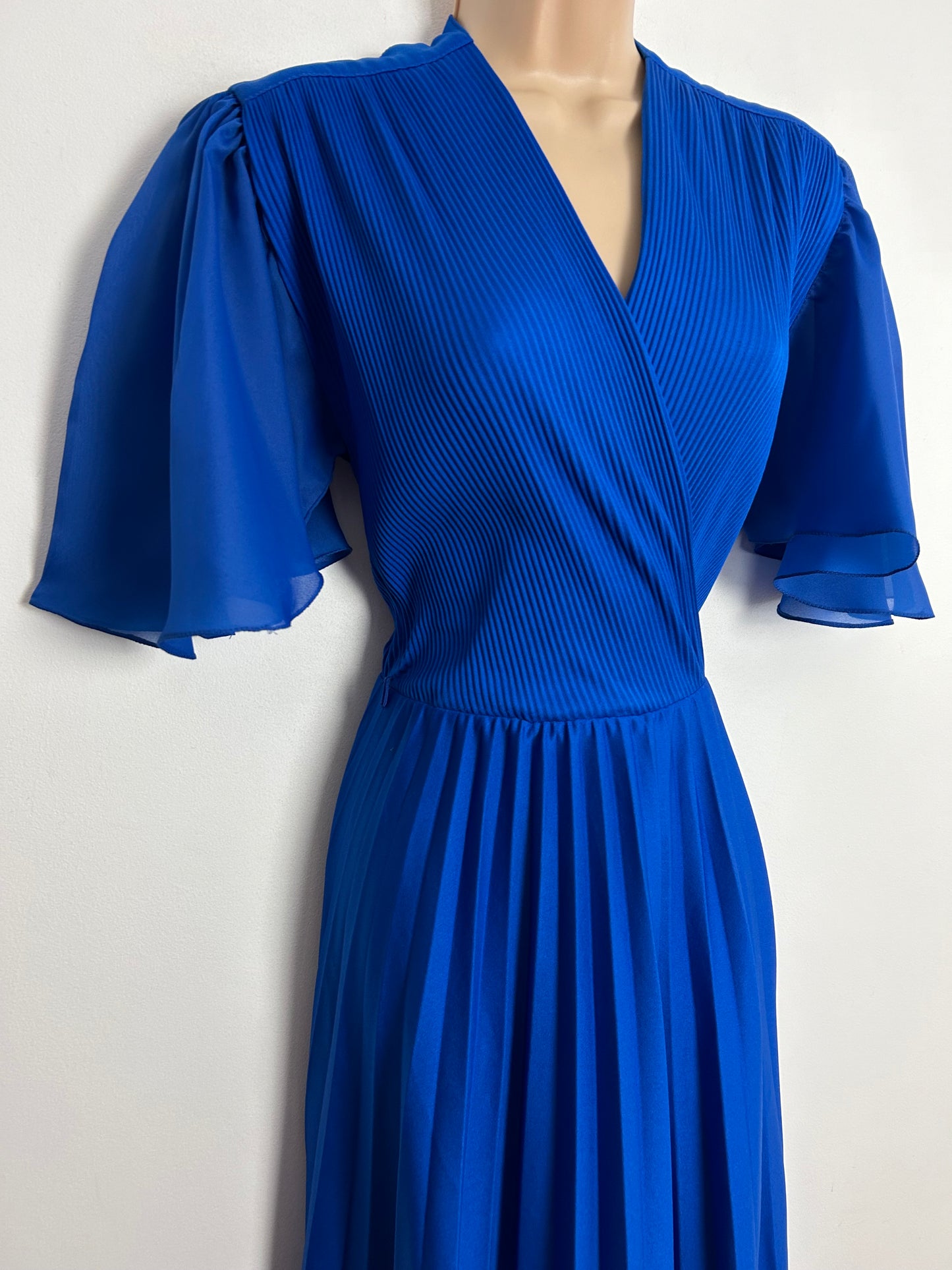 Vintage 1970s UK Size 10 Electric Blue Plisse Pleated Flared Short Flared Sleeve Pleated Maxi Dress