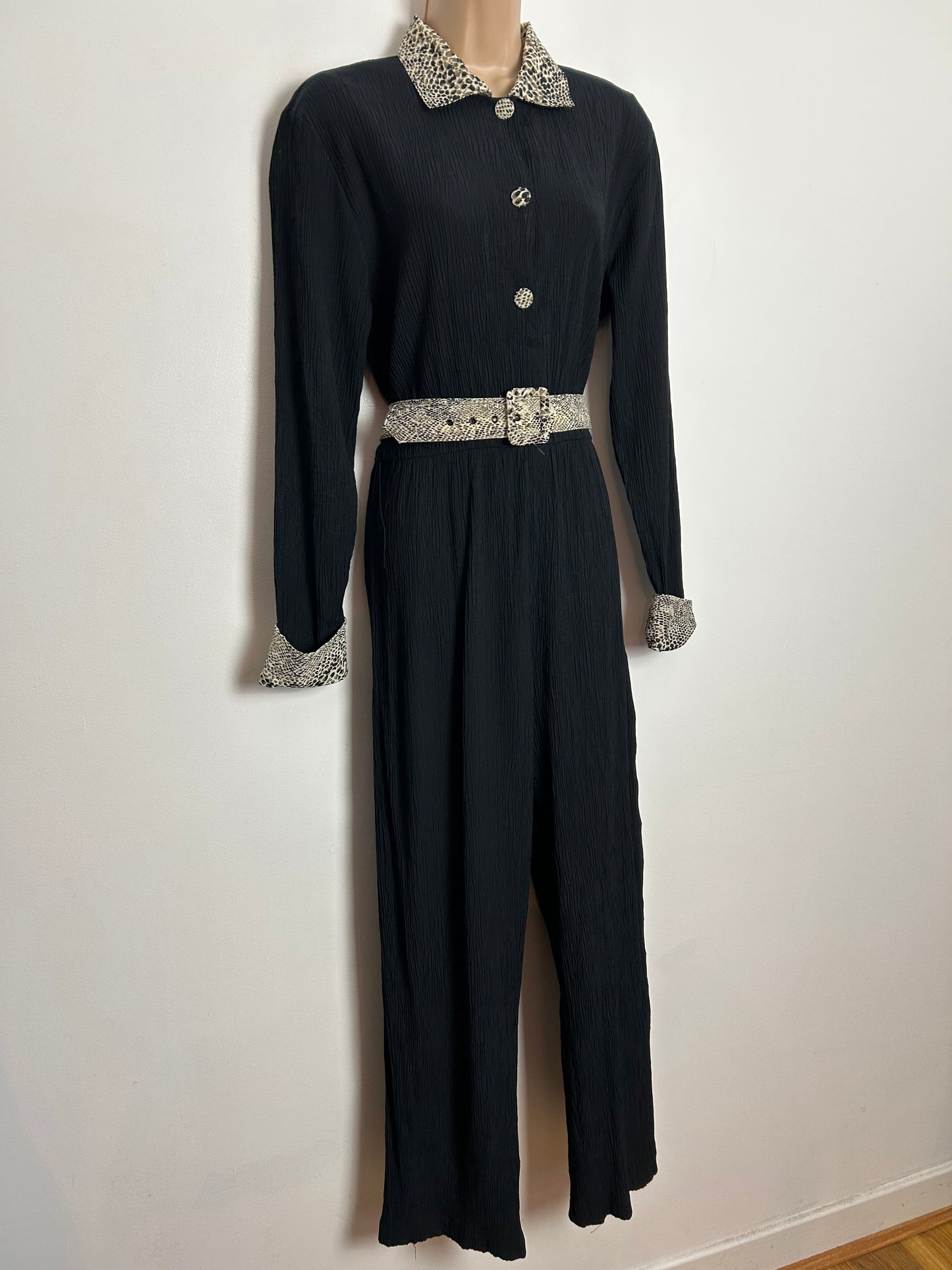 American Vintage 1980s VISAGE UK Size 12-14 Black Crinkle Fabric Leopard Print Contrast Belted Jumpsuit