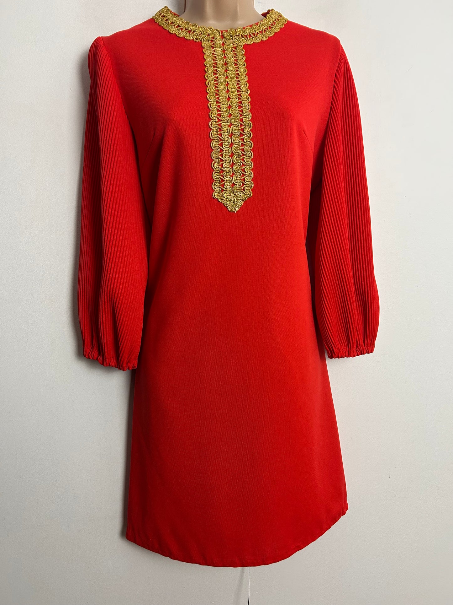 Vintage 1960s CARNEGIE BOUTIQUE UK Size 10-12 Orange & Metallic Gold Trim Long Pleated Sleeve Mod Shift Party Dress