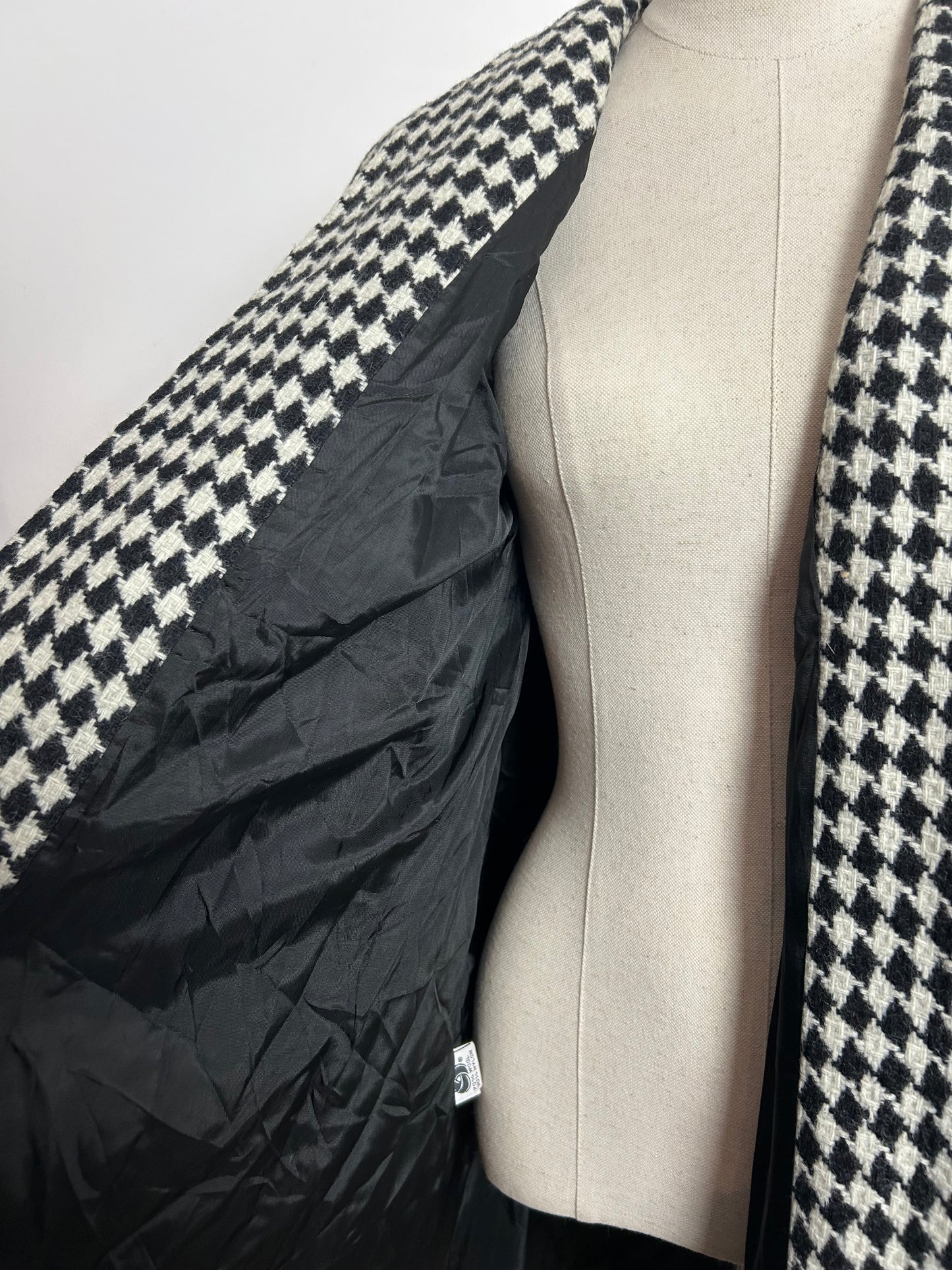 Vintage 1980s MICHELLE STUART UK Size 14-16 Black & Off White Diamond Check Open Fronted Wool Coat