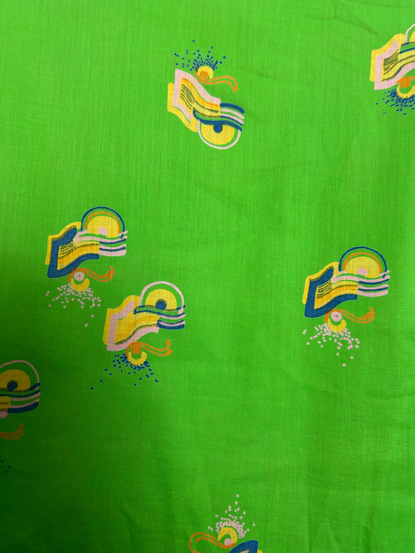 Vintage 1970s Size 12 Green Yellow Blue & Pink Abstract Print Dagger Collar Long Sleeve Cotton Mix Shirt