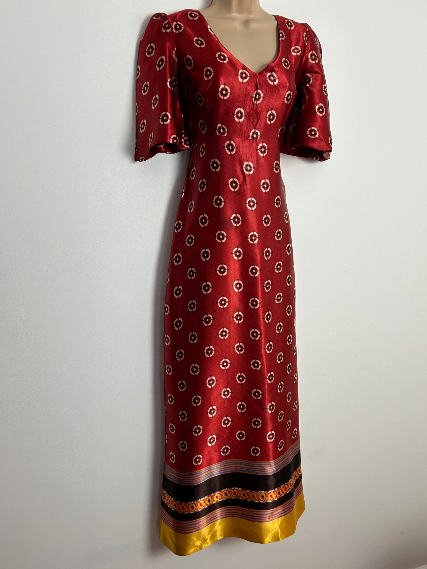 Vintage 1970s UK Size 8 Gorgeous Brick Red Abstract Circular Print Short Sleeve Flared Sleeve Maxi Dress
