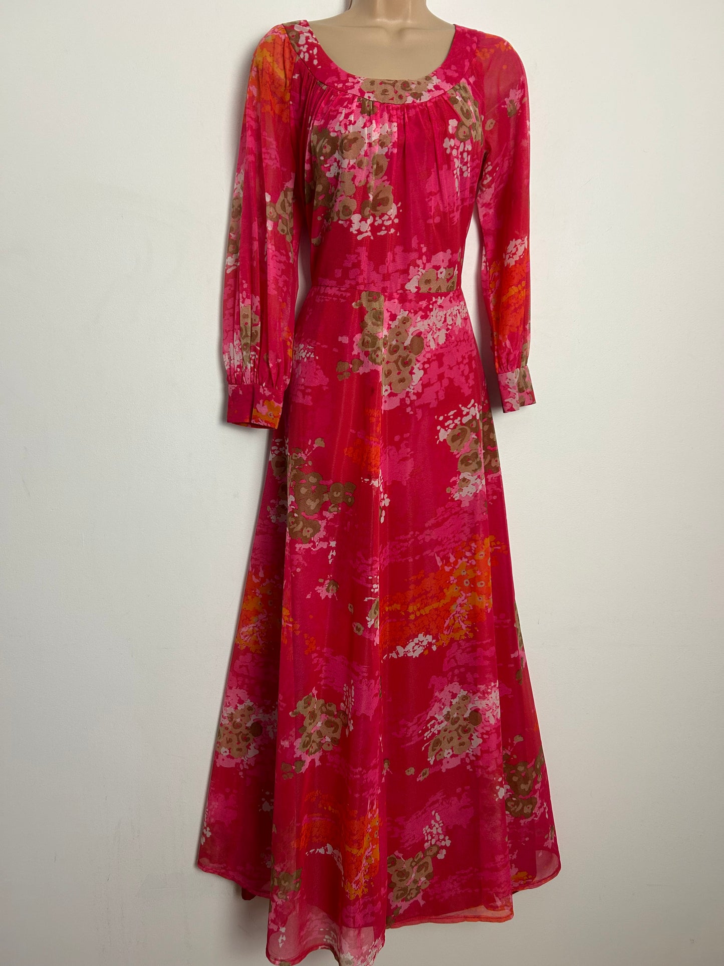 Vintage 1970s BERKERTEX UK Size 10-12 Pretty Pink Beige Brown & White Floral Print Maxi Dress
