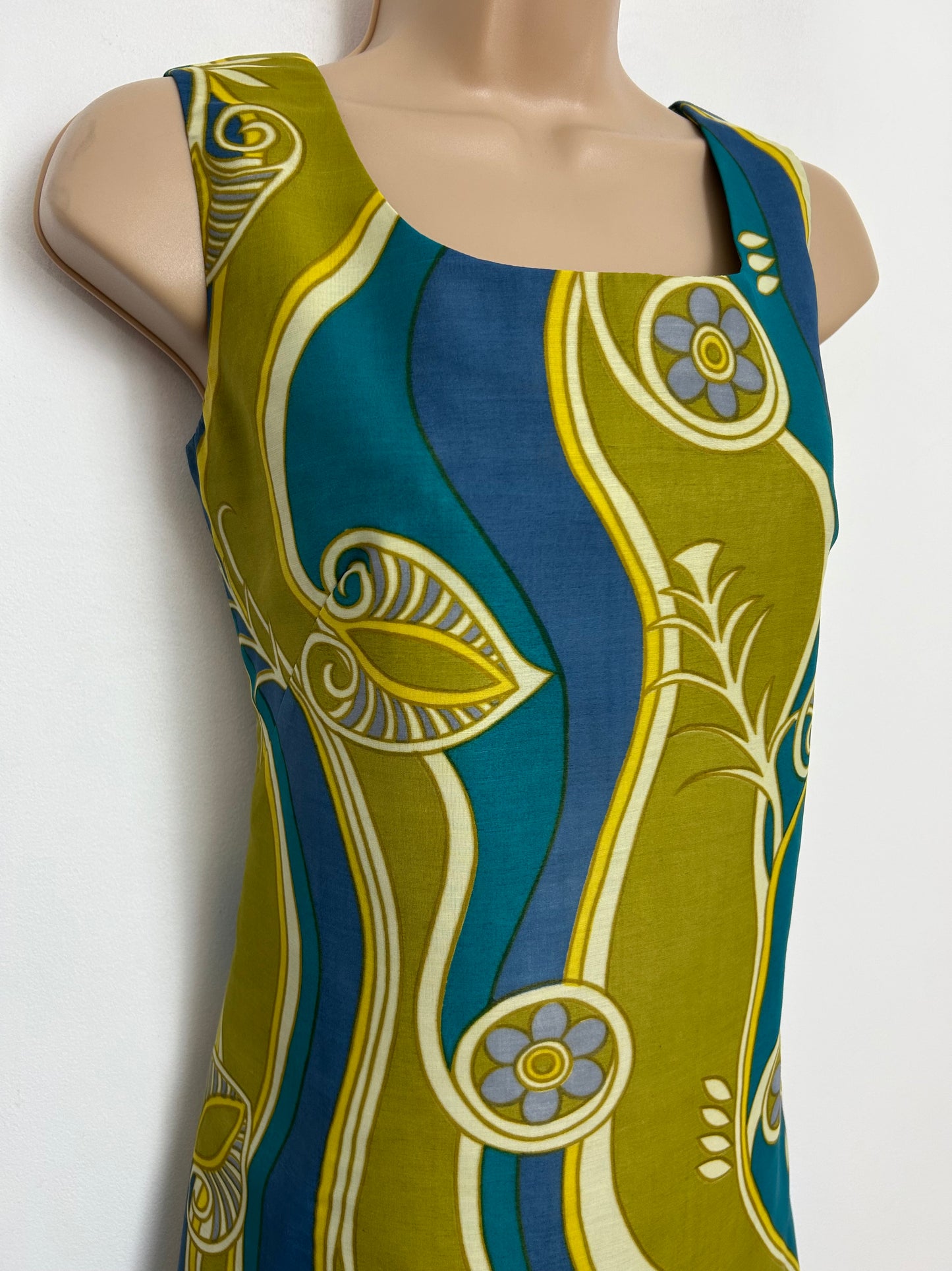 Vintage 1960s Size 8 Teal Olive & Blue Abstract Print Sleeveless Mini Mod Shift Dress
