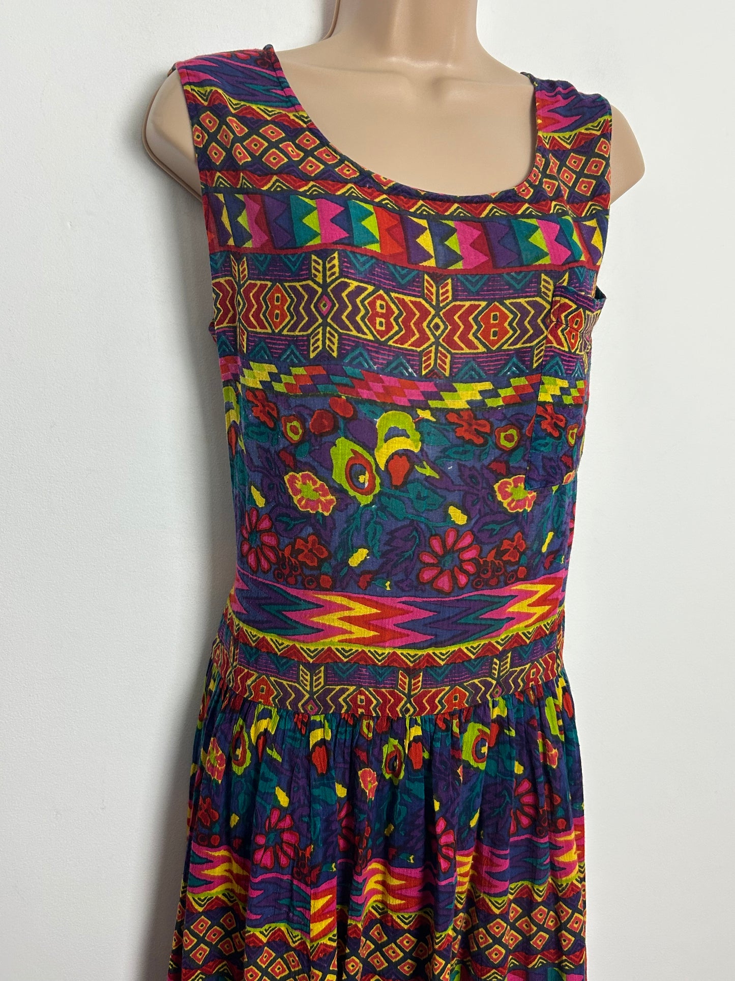 Vintage 1990s BRYN CONNELLY Size M 12 Purple Red Yellow & Green Abstract Print Indian Cotton Gather Pleated Smock Style Midi Dress