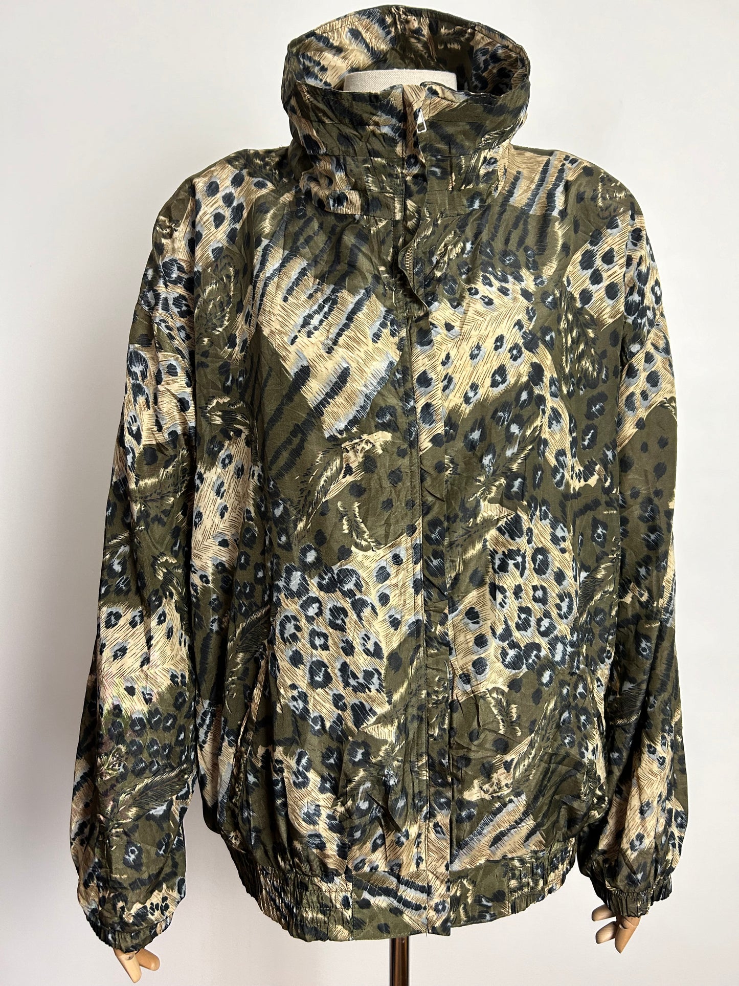 Vintage 1980s/1990s ACTIVE STUDIO Up To Size 16 Khaki Green & Beige Animal & Feather Print Shell Style Jacket