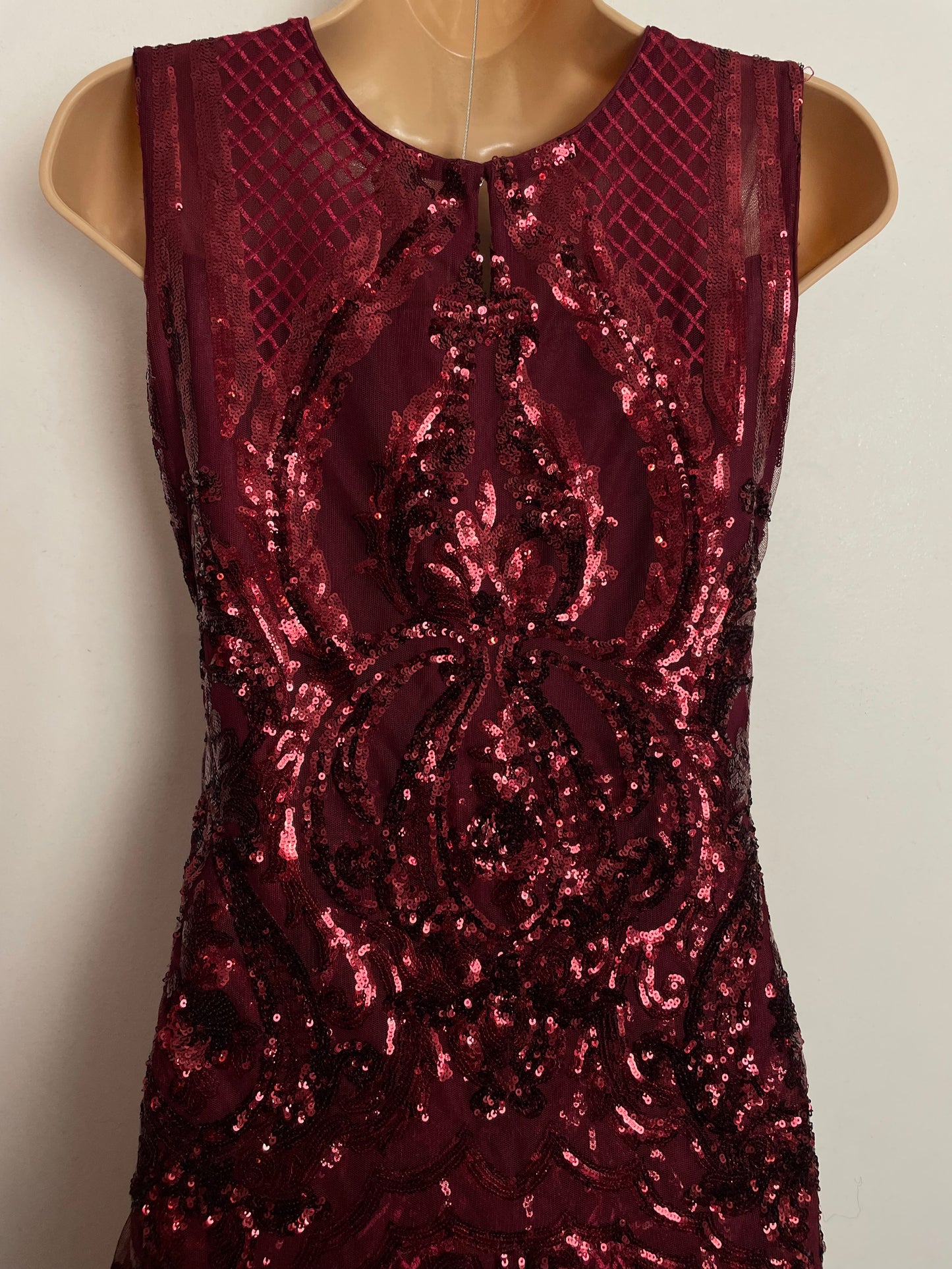 Modern UK Size 8 Beautiful Dark Red Sequin Embellished Xmas Party Occasion Evening Dress