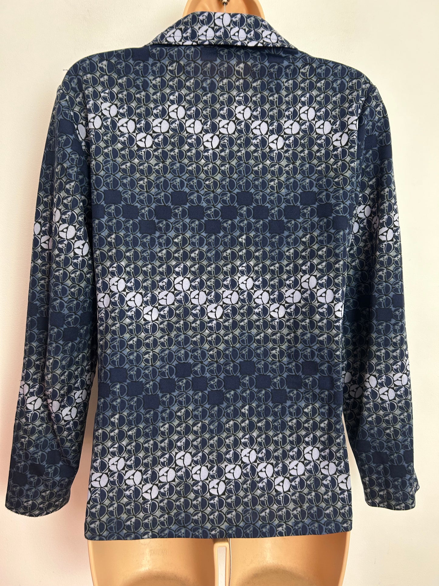 Vintage 1970s ARA MODELL UK Size 12-14 Blue Tones Abstract Print Long Sleeve Shirt