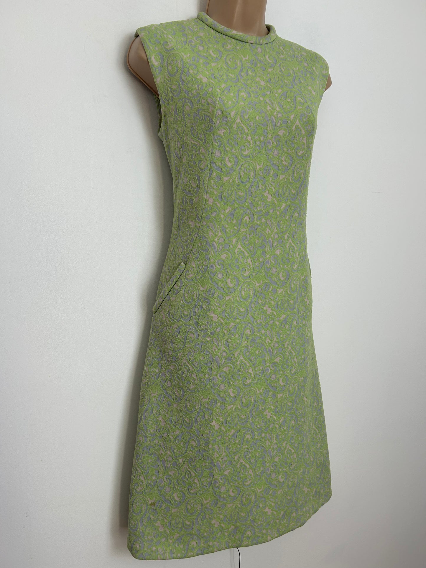 Vintage 1960s Size 8-10 Pale Green Lilac & Pink Crimplene Sleeveless Pocket Detail Mod Shift Dress