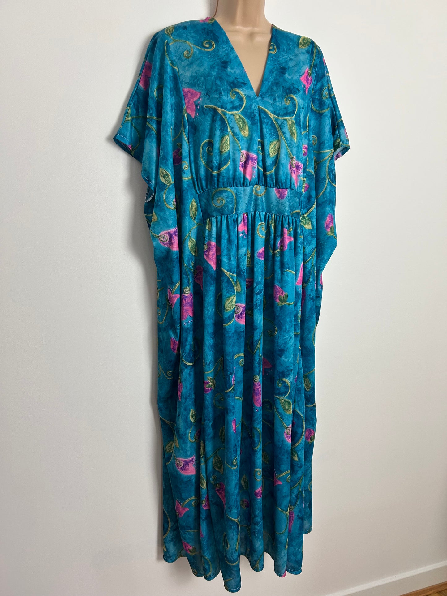 Vintage One Size Turquoise Pink & Green Floral Print Short Wide Sleeve Kaftan