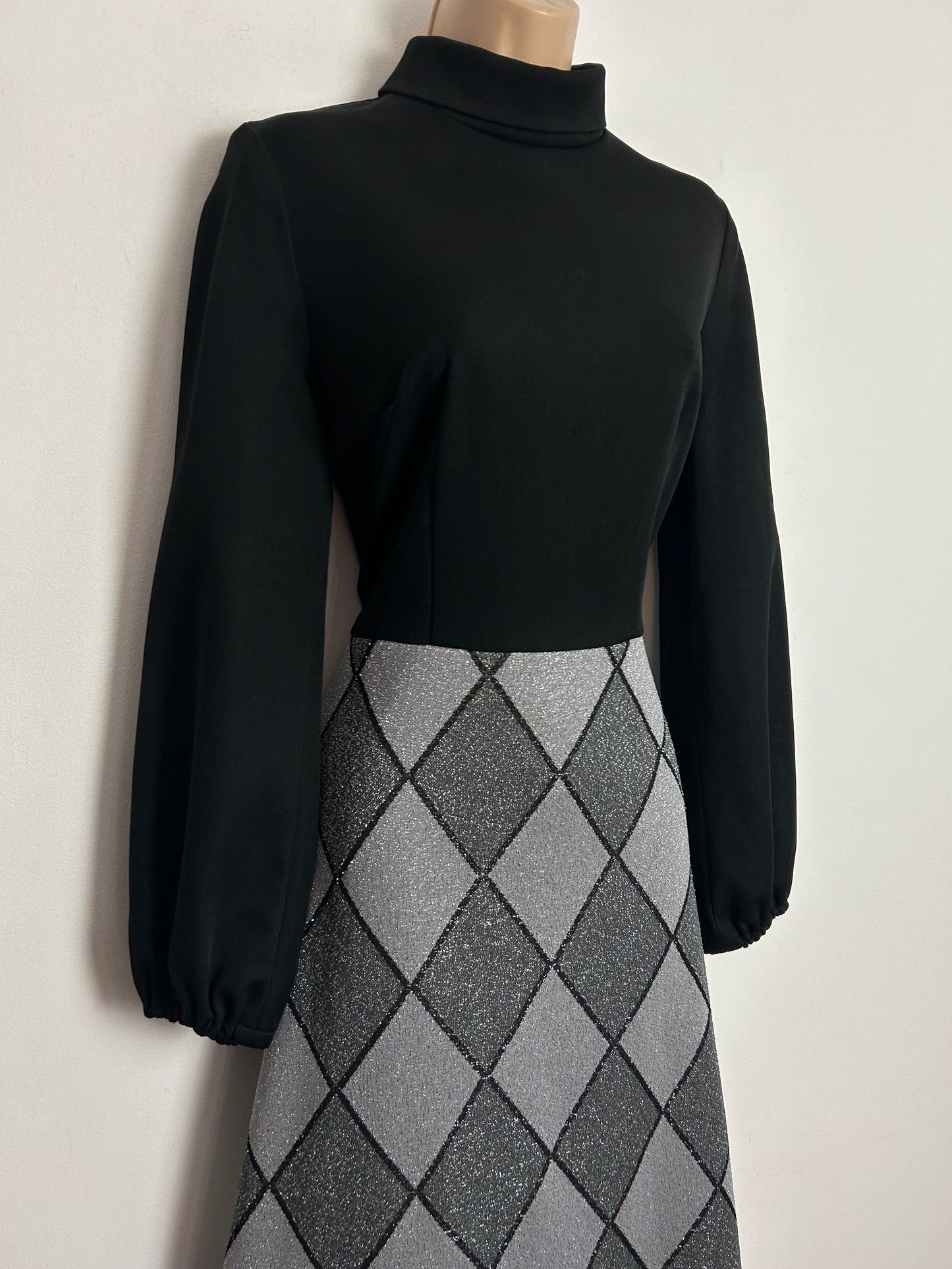 Vintage 1970s UK Size 12 Black & Silver Lurex Diamond Check Pattern Long Sleeve Occasion Maxi Dress