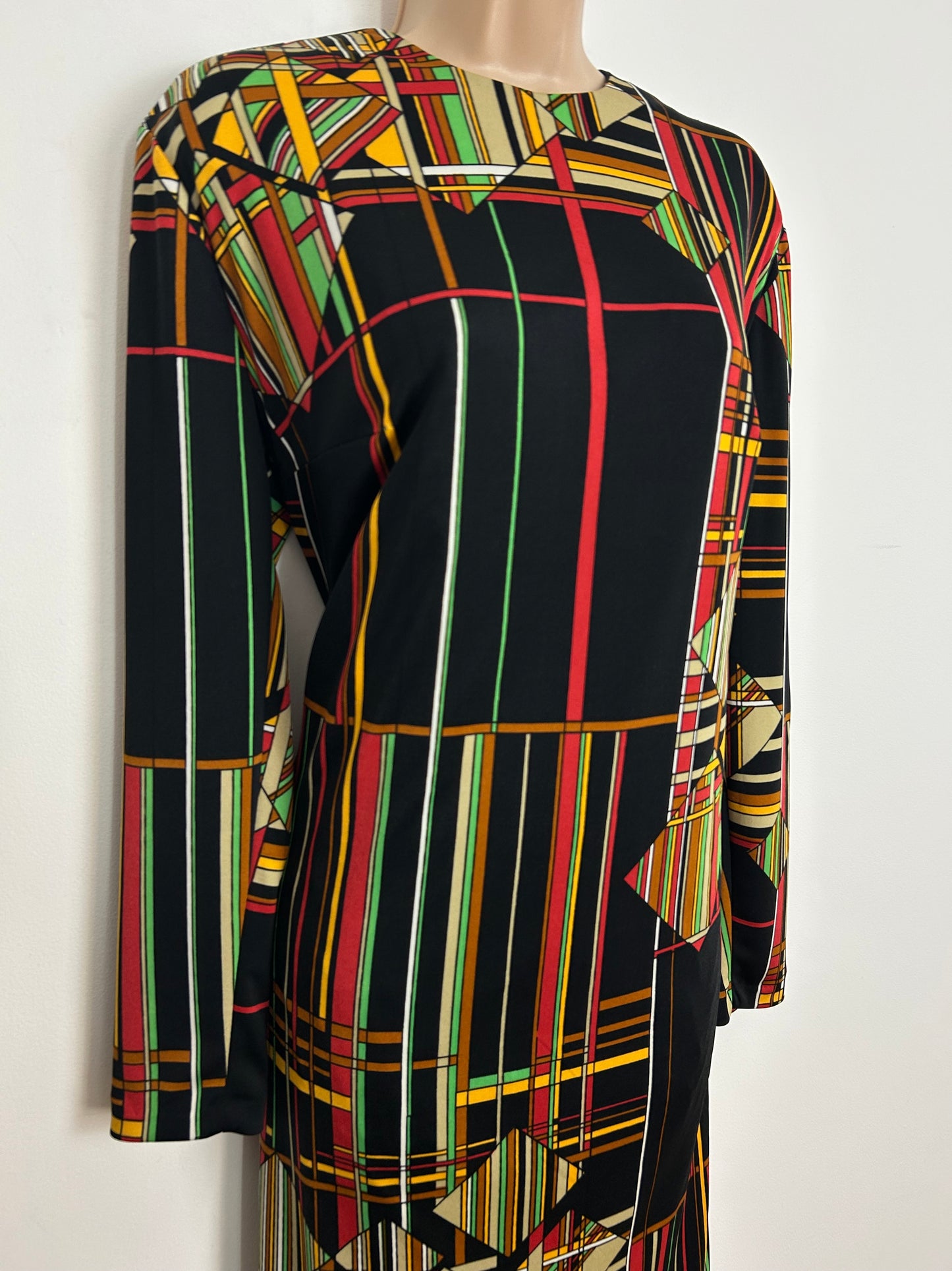 Vintage 1970s Size 14 Black Red Green Yellow & Beige Abstract Stripe Print Long Sleeve Shift Dress