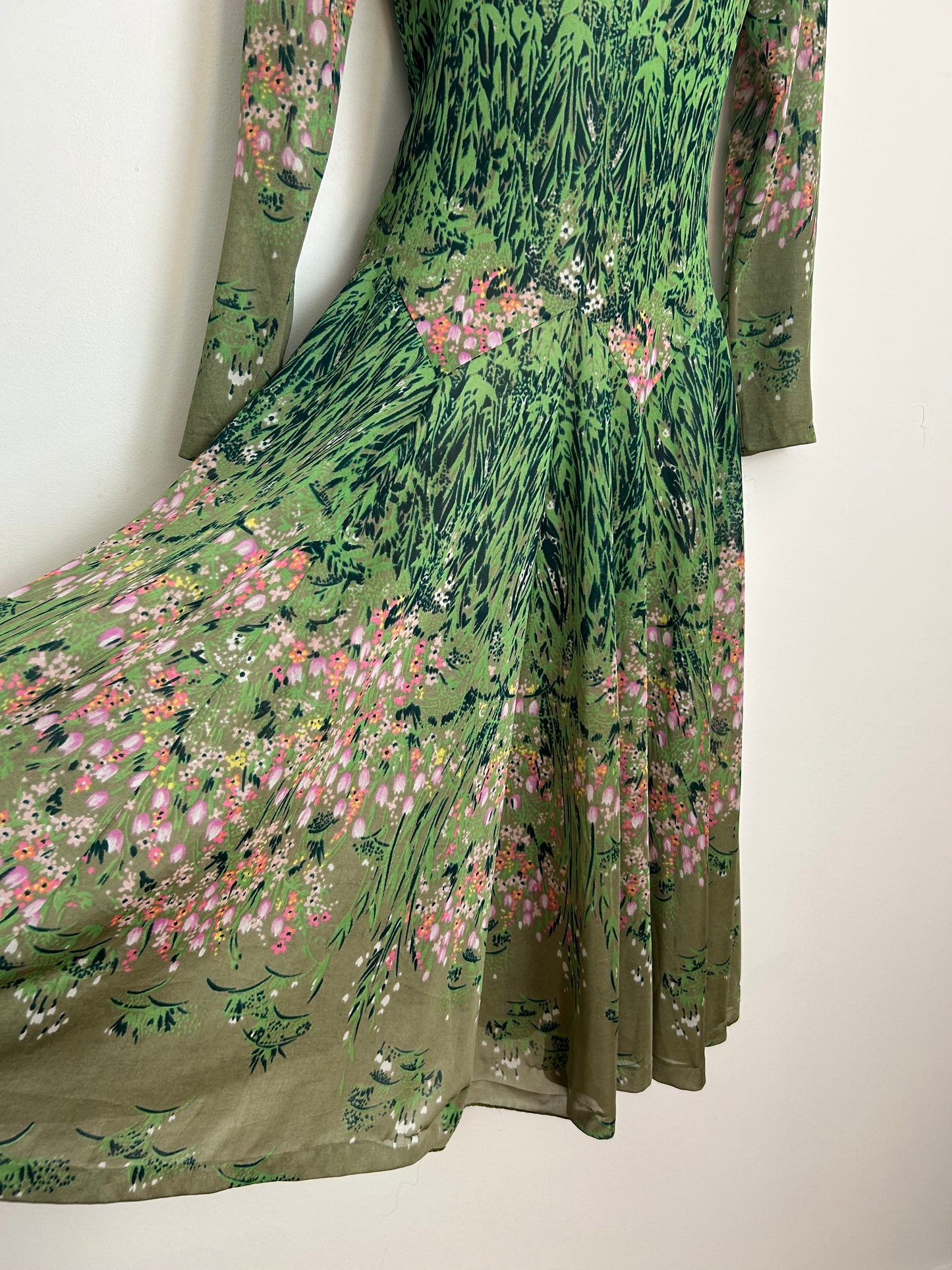 Vintage Late 1970s Italian Made FELICE For INSTRADE Size 8-10 Green & Pink Floral Print Long Sleeve Flared Day Dress