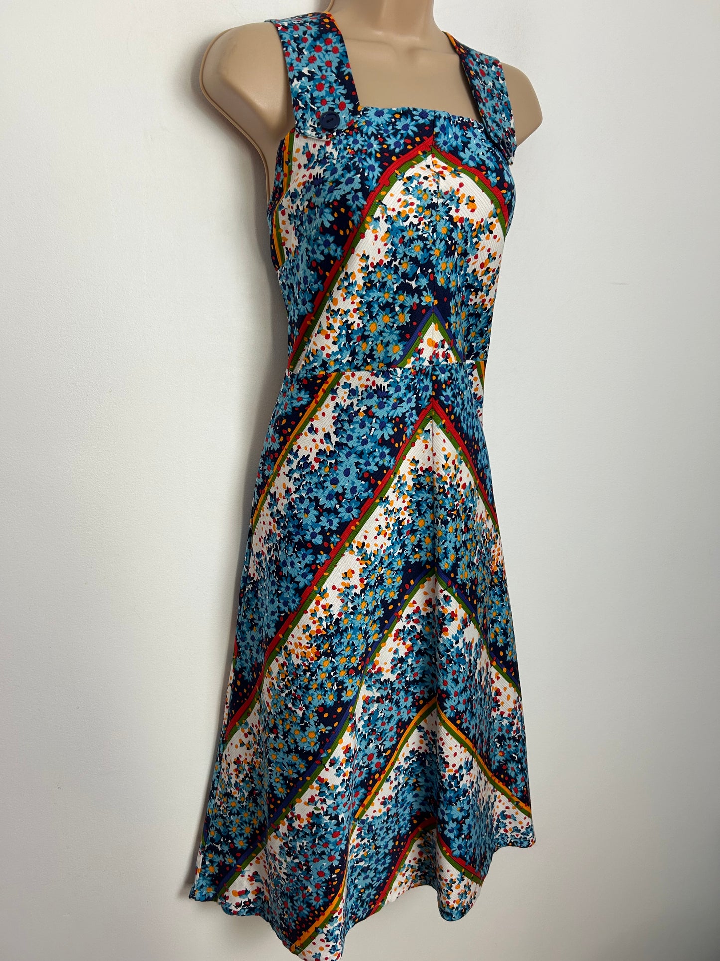 Vintage 1970s SOLIDA Size 12 Blue White Orange Red Floral & Stripe Print Cotton Summer Day Dress