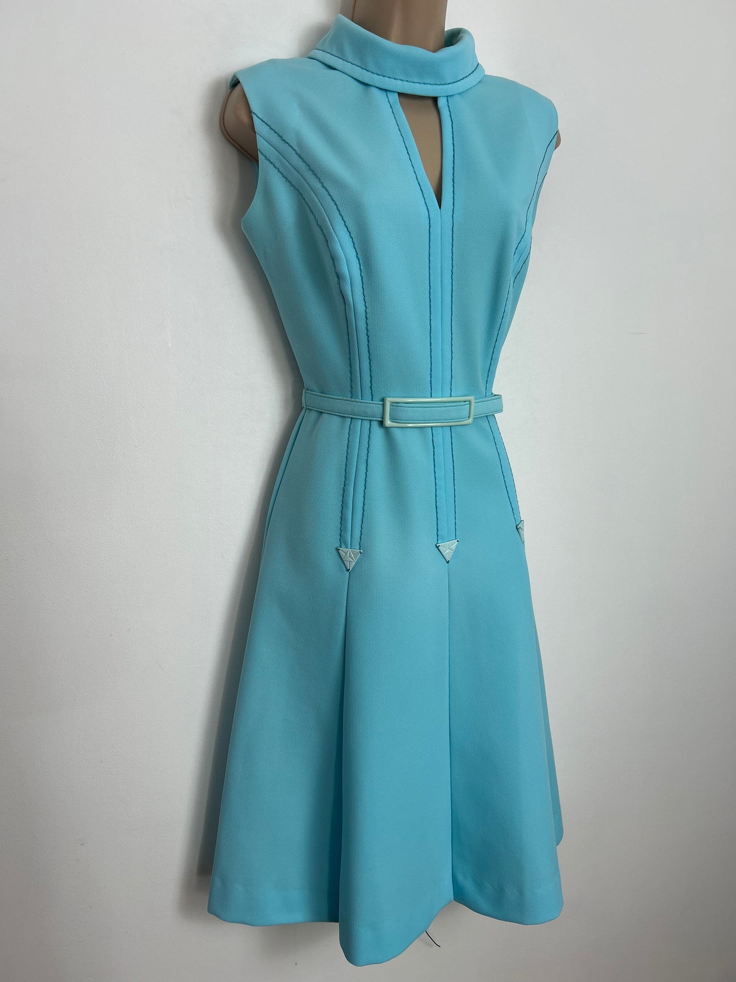Vintage 1960s LIZA PETA Size 10 Pale Blue Stitch Detail Keyhole Belted Mod Dress