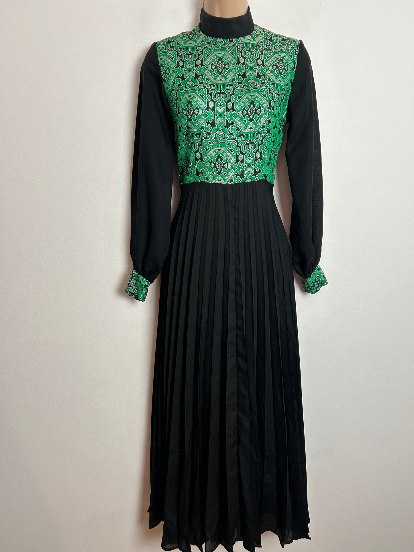 Vintage 1960s SHUBETTE UK Size 6 Black Green & Silver Brocade Pleated Occasion Evening Maxi Dress