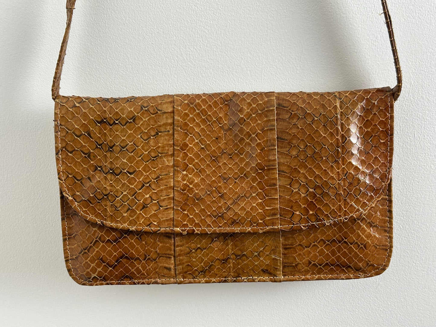 Vintage 1970s Small Tan Brown Real Snake Skin/Reptile Shoulder Bag Or Clutch