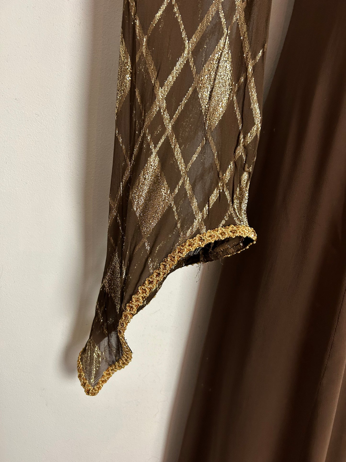 Vintage Early 1960s ALEXANDER CLARE UK Size 10 Brown & Gold Lurex Diamond Pattern Long Sleeve Occasion Maxi Dress