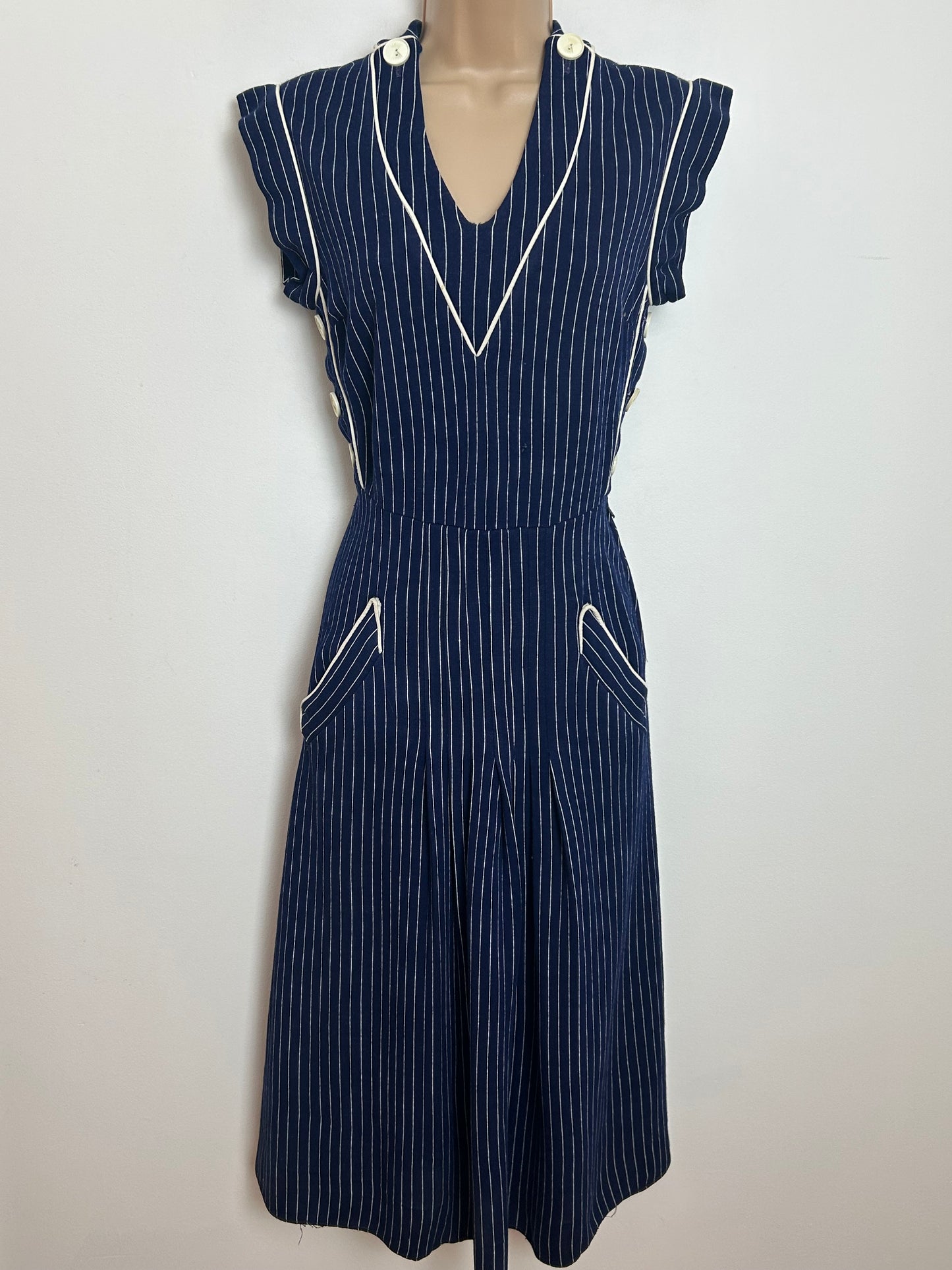 Vintage 1970s Size 6-8 Navy Blue & White Stripe Print Button Detail Wool Jersey Feel Day Dress