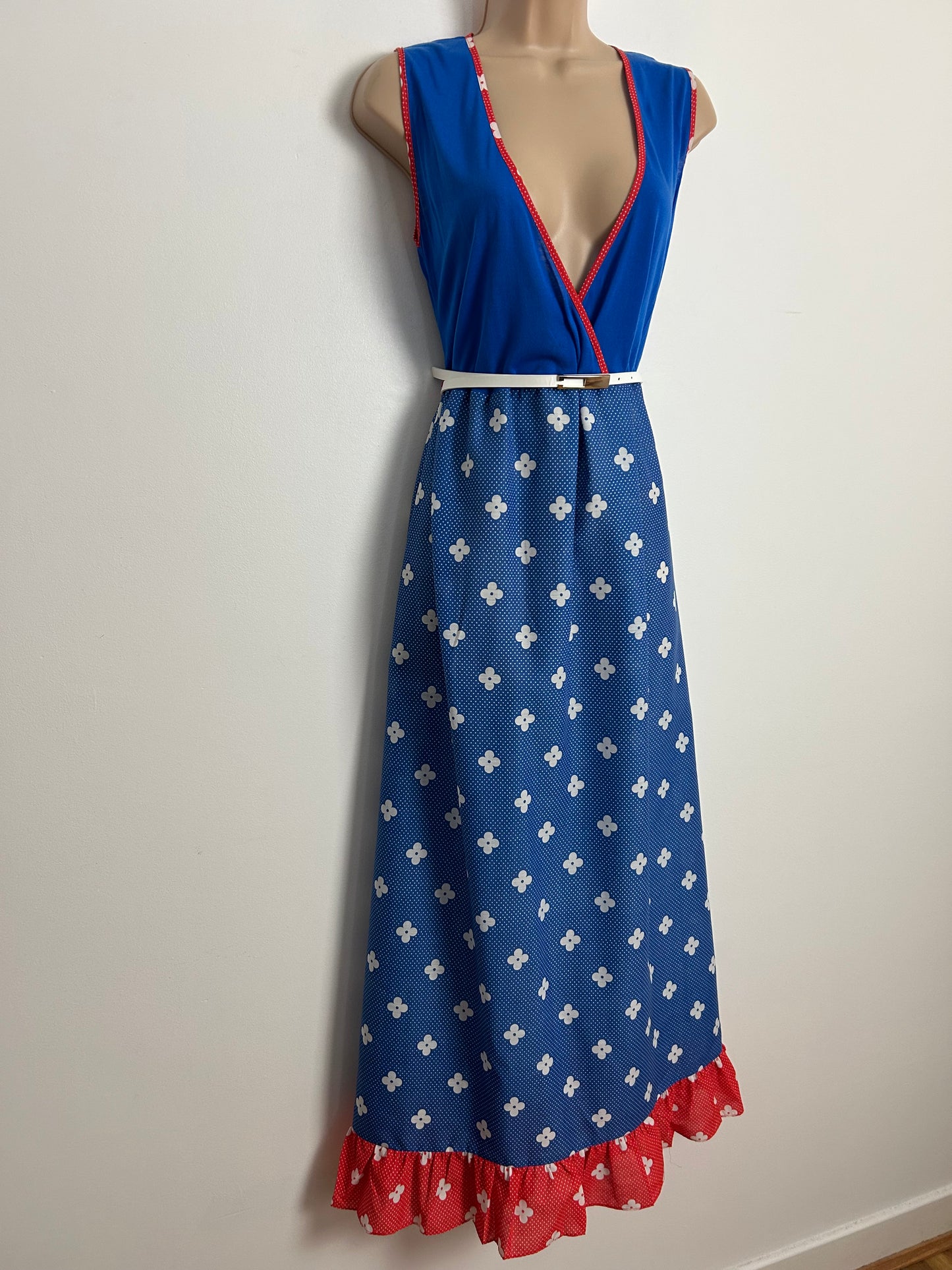 Vintage 1970s Size 10 Blue White & Red Polka Dot & Floral Print Plunge Neck Sleeveless Belted Maxi Dress