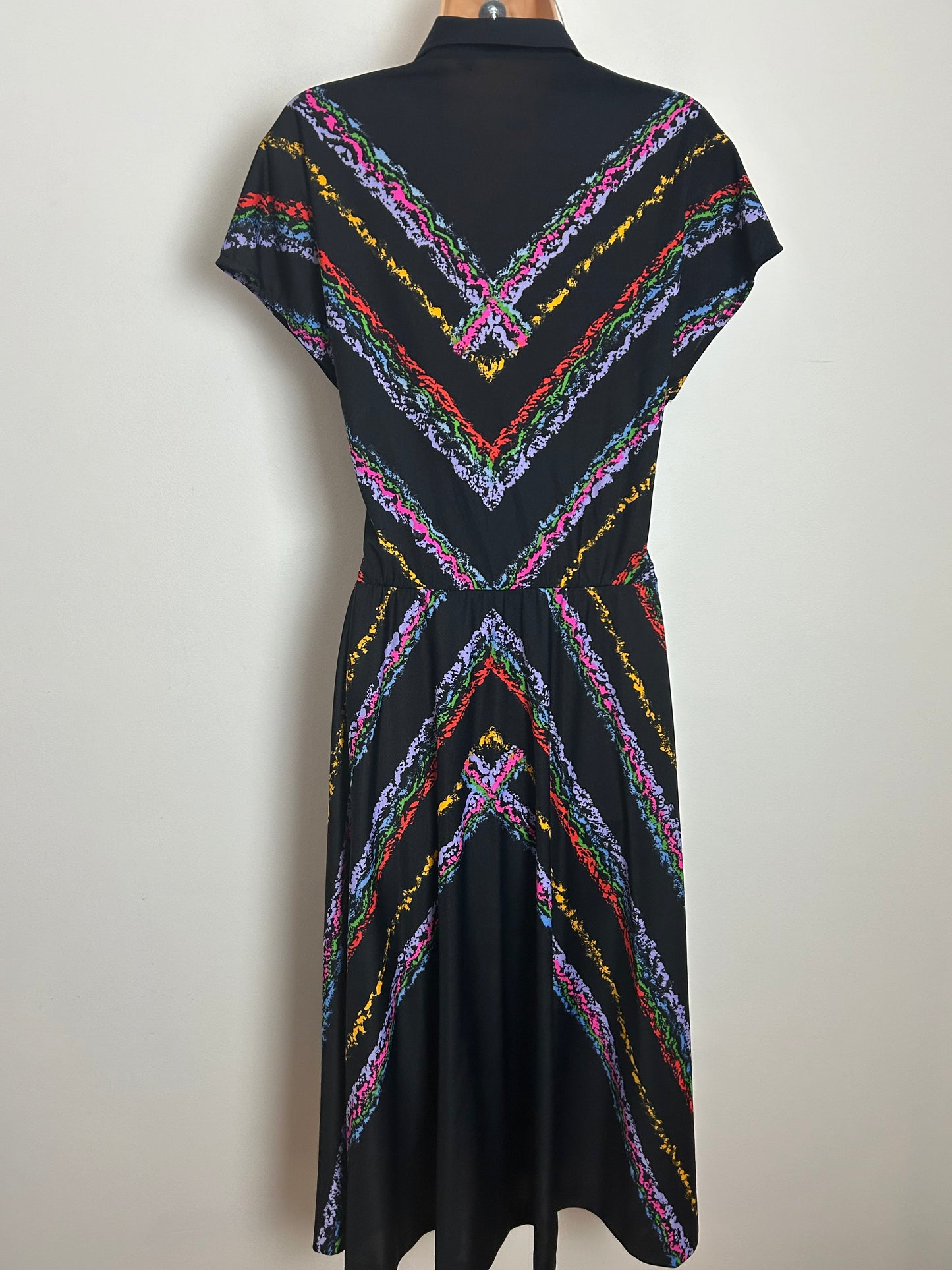 Vintage Early 1980s ELLE Size 10-12 Black Multicolour Chevron Stripe Day Dess