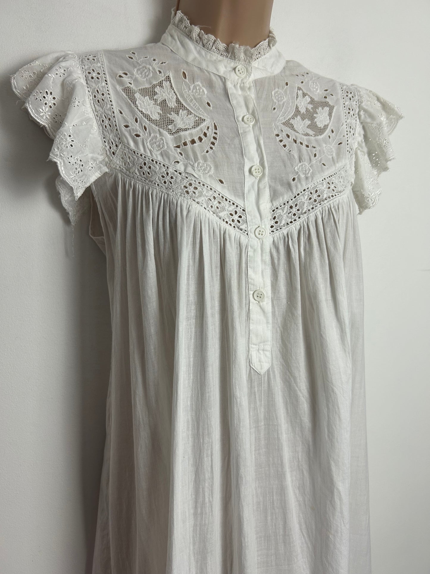 Modern Size S (8-10) White Indian Cotton Brodrie Anglais Detail Smock Style Nightdress Or Dress